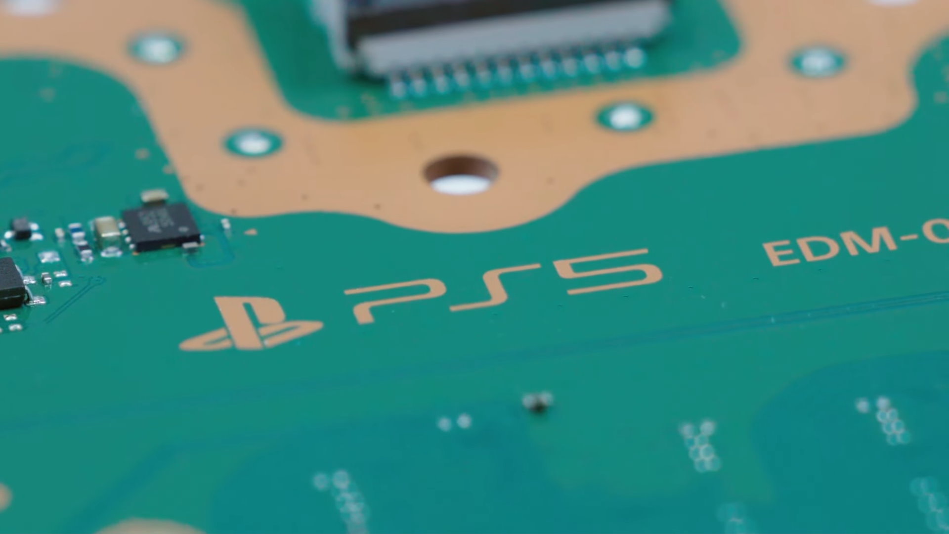 La PS4 bientôt proposée avec un disque dur de 1 To - Numerama