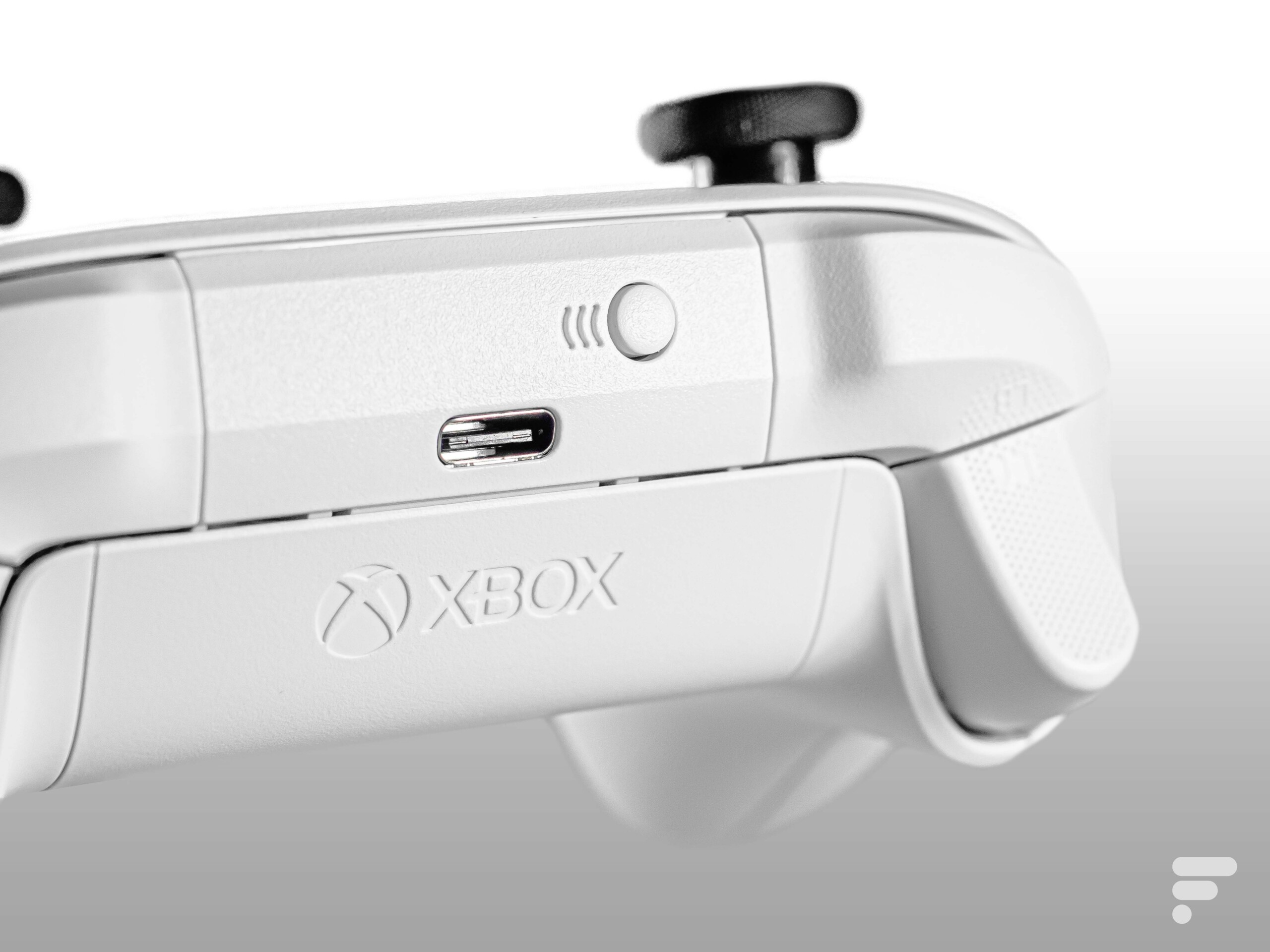 Manette Xbox sans fil + câble USB-C®