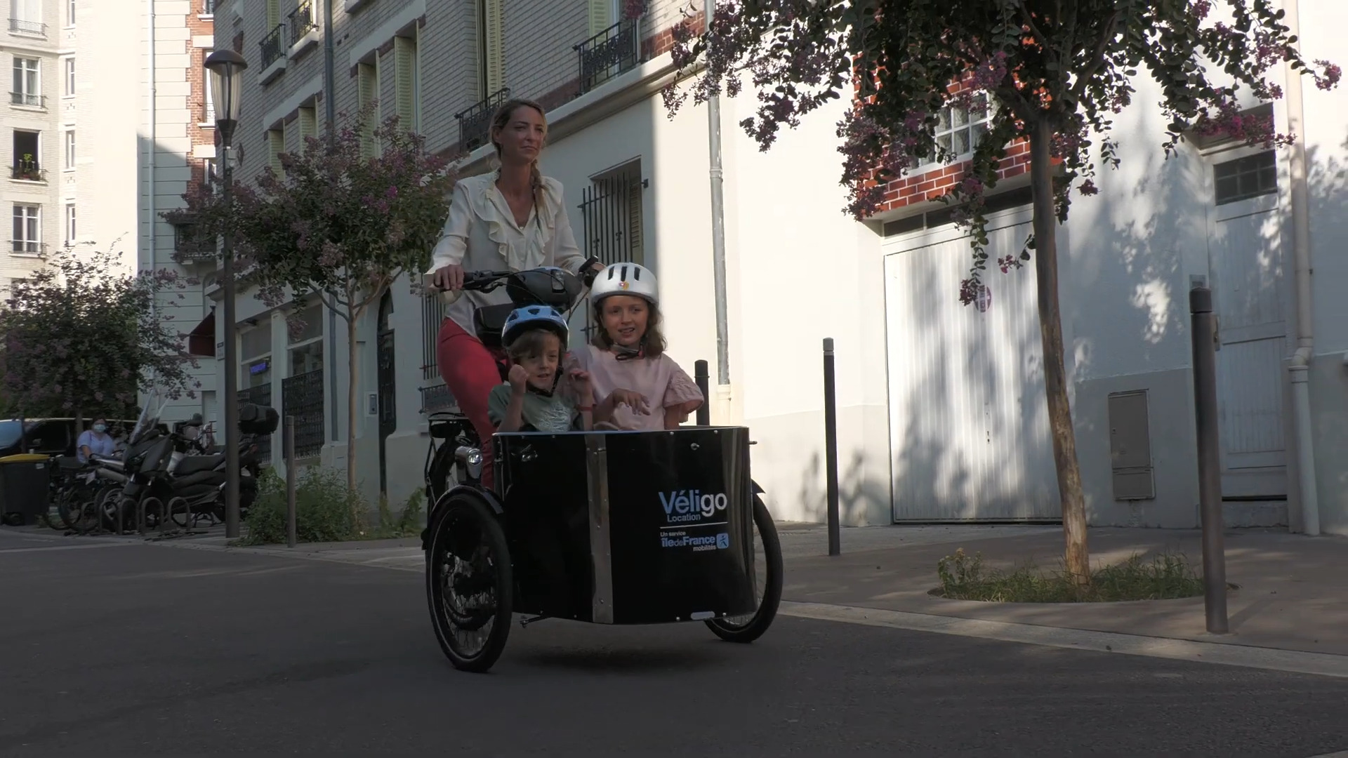 door waterfall elegant Triporteur, biporteur, rallongé : Véligo vise les familles avec ces 3 vélos  électriques en location