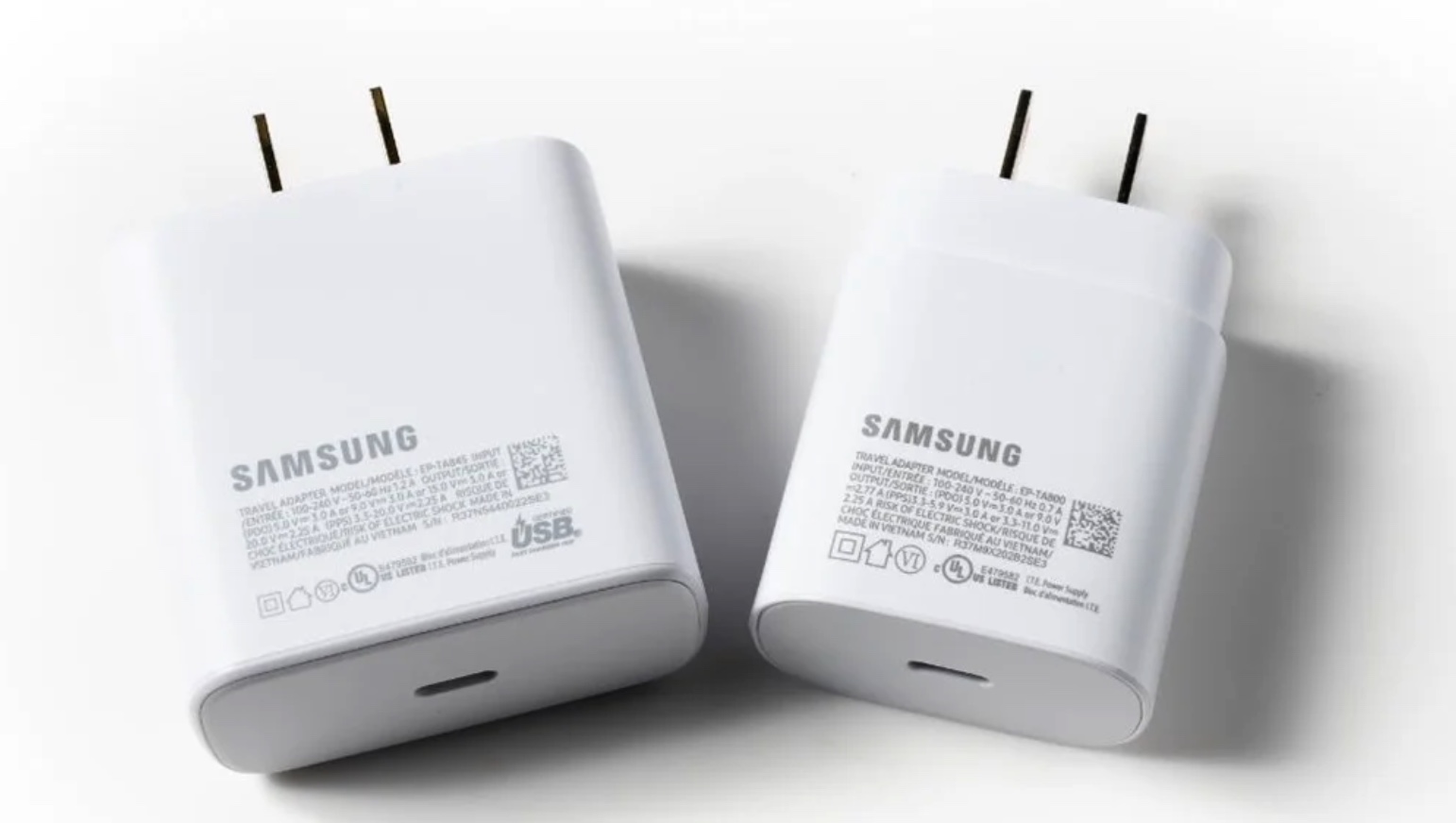 Samsung : un gros chargeur de 65W se montre en ligne