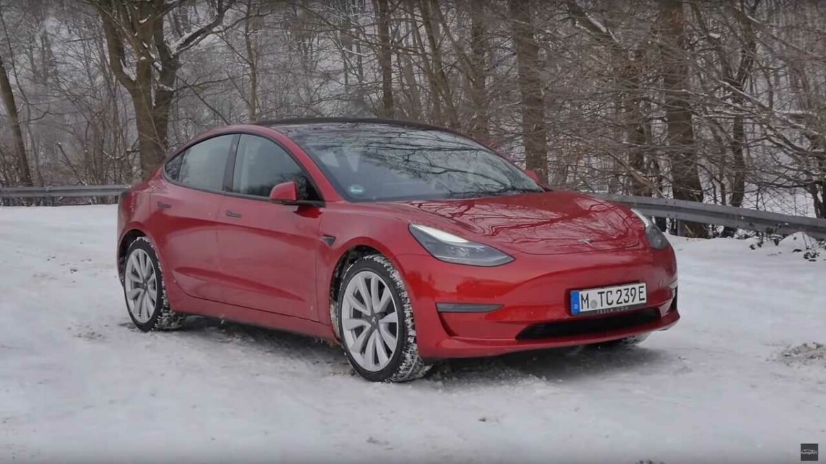Tesla Model 3: between new and used, which should be preferred?