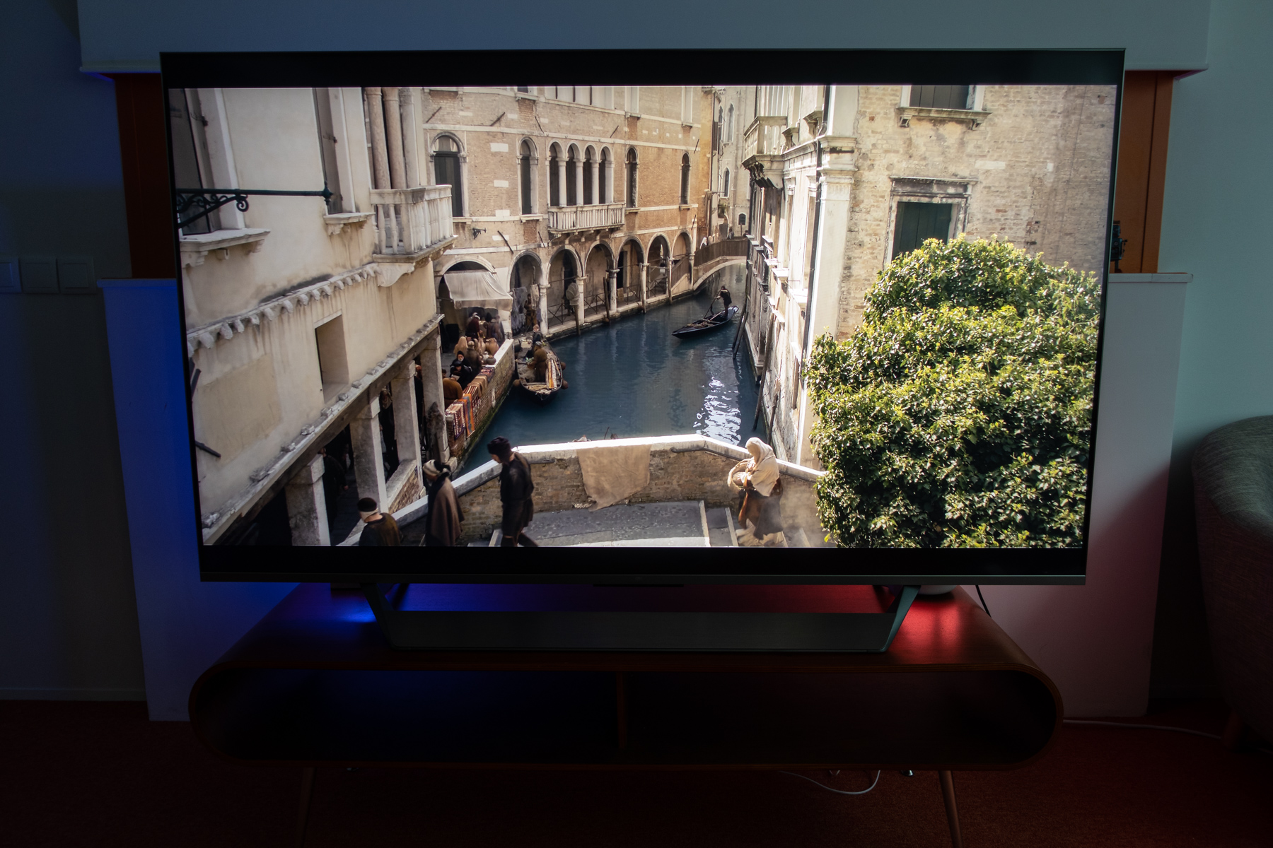 Test du Xiaomi Mi TV Q1 : le téléviseur QLED 75 pouces à une grande  diagonale et bien plus de défauts