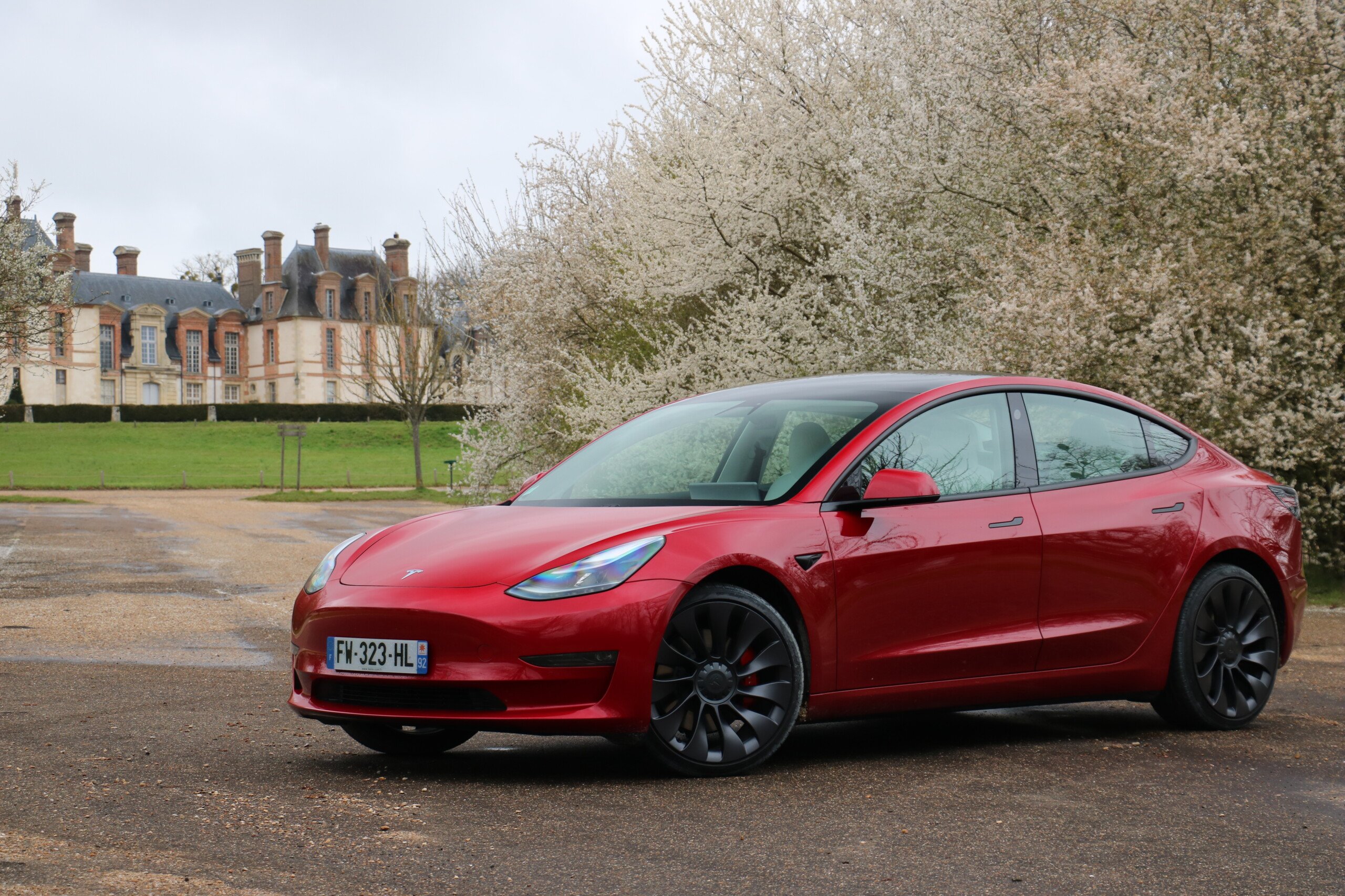 tesla further improves the range of model 3 without changing the price