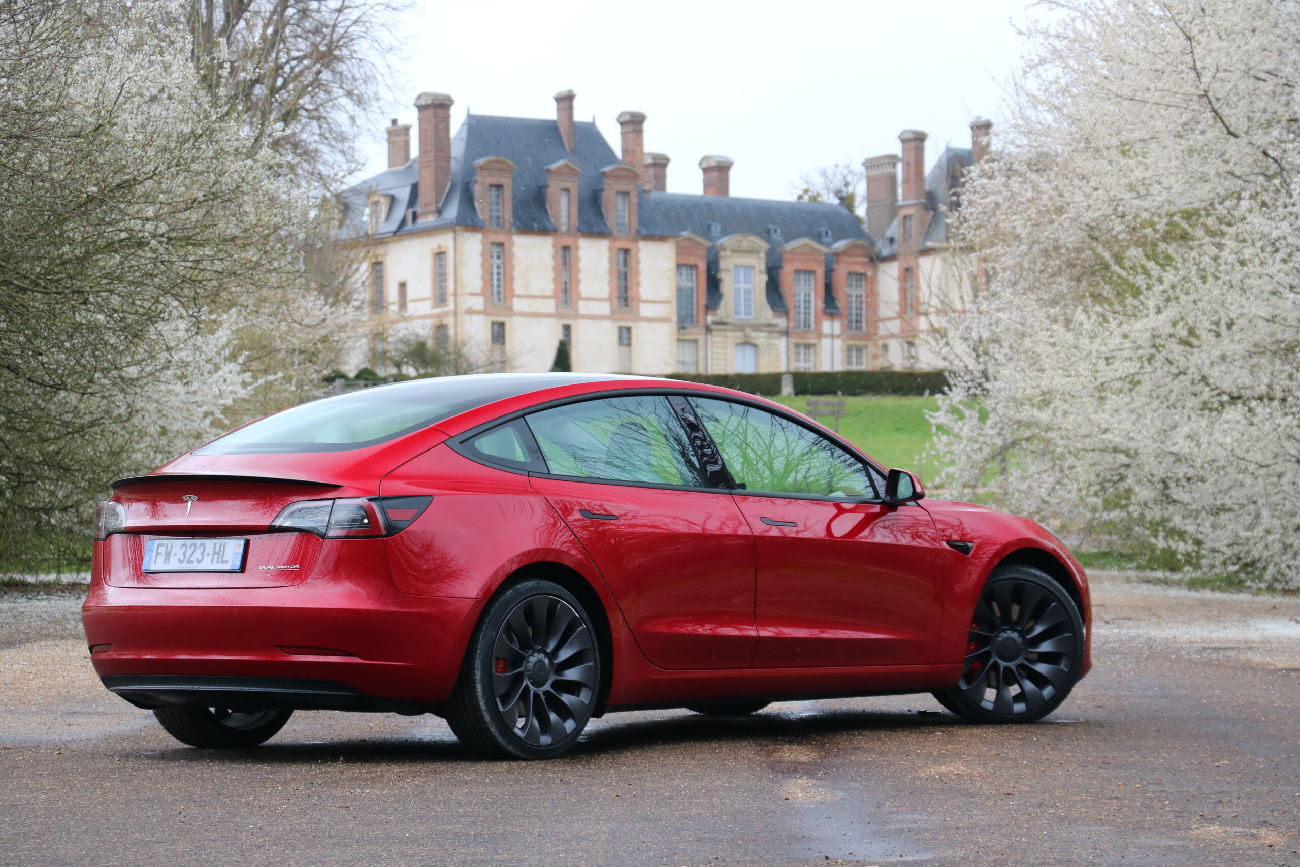 Tesla Model 3 et Y : Ecran multimédia arrière, un goût de Model S Plaid ! 