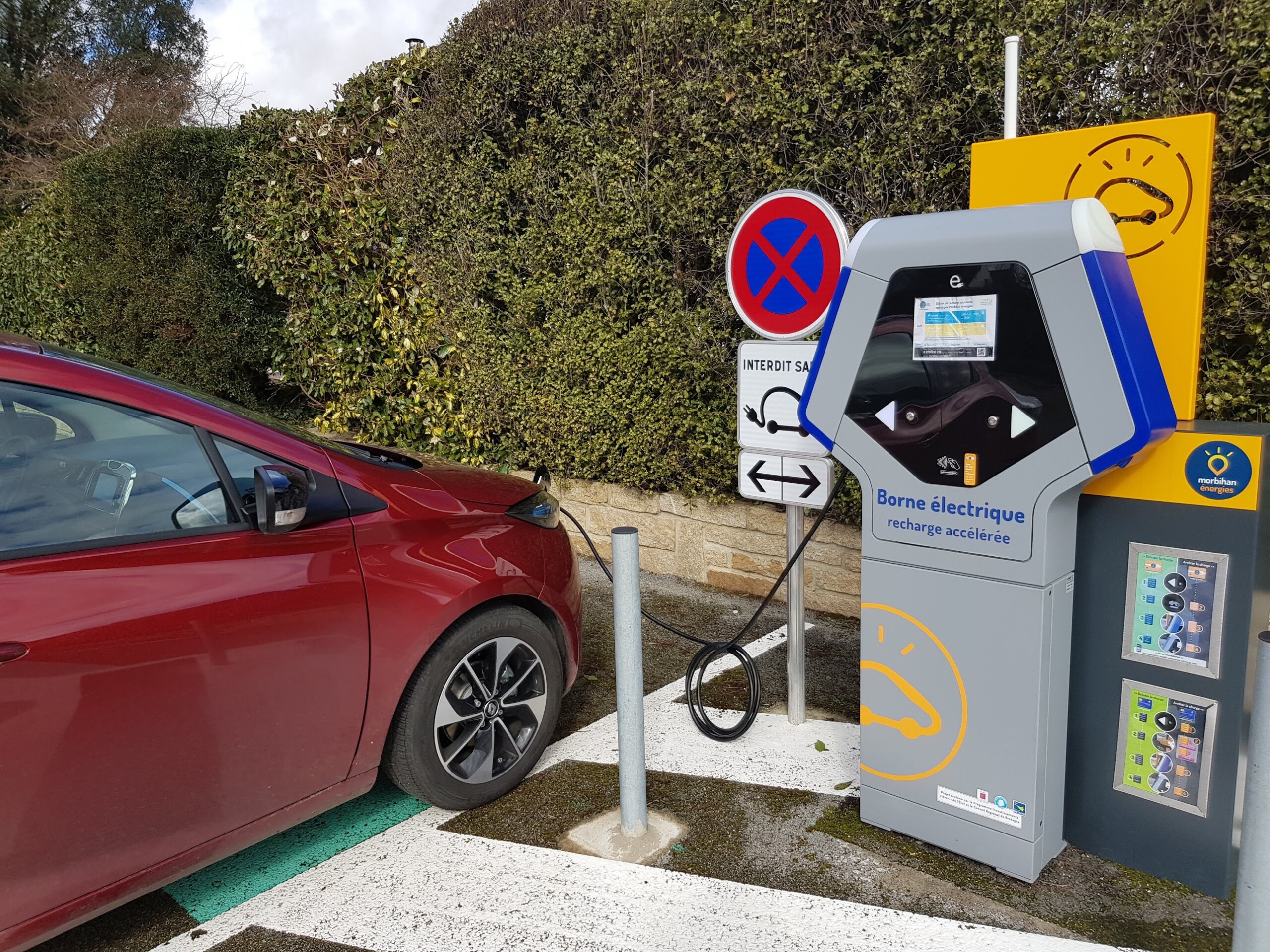 Tout savoir sur la recharge rapide des véhicules électriques - Renault Group