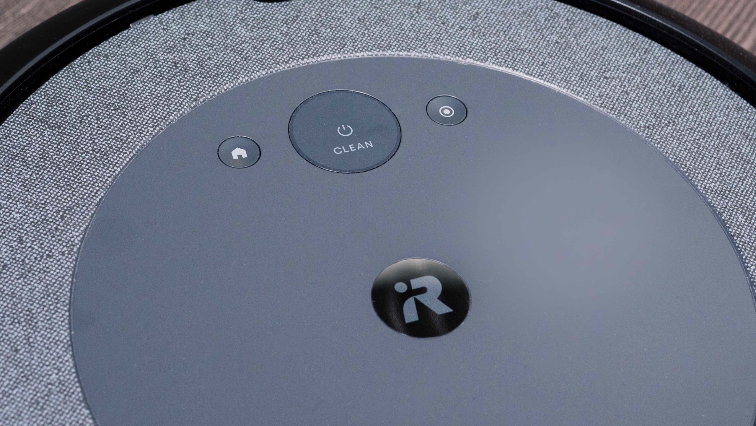 brade le Roomba i8 à son prix le plus bas (-33%) !