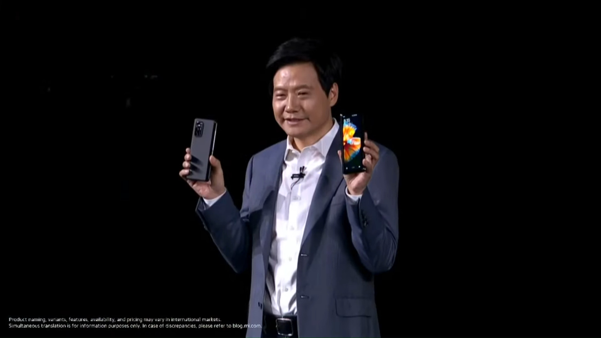 Ici Lei Jun, co-fondateur de Xiaomi, et le Mi Mix Fold