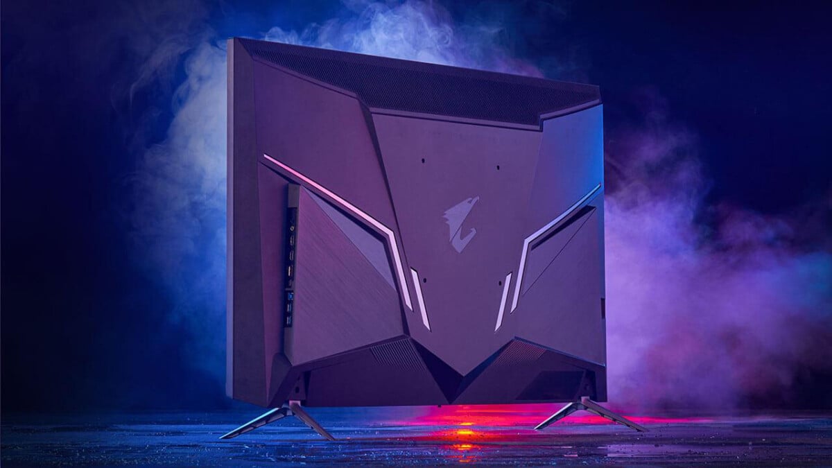 Face arrière du Aorus FV43U.