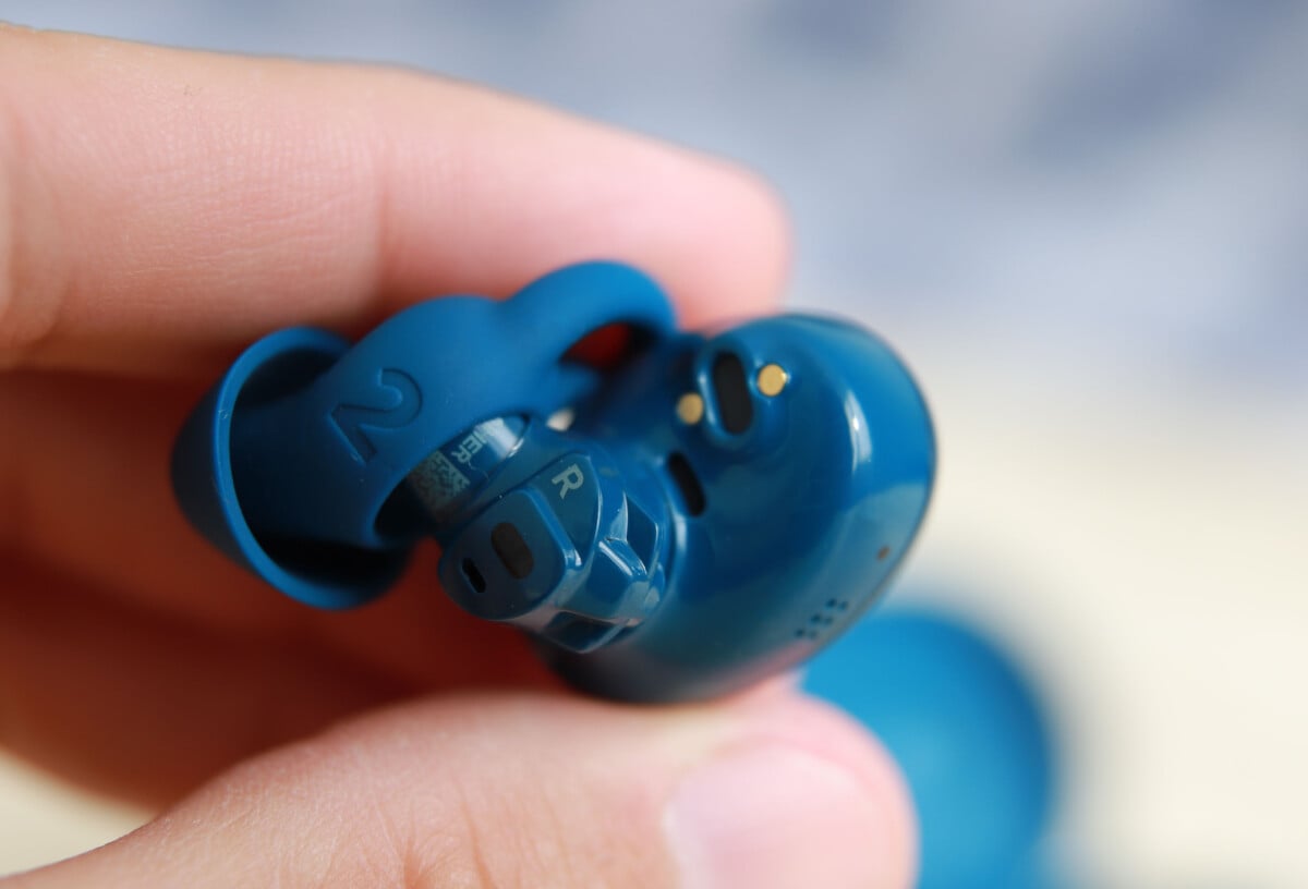 Ακουστικά Bose Sport και ακουστικά μεγέθους 2