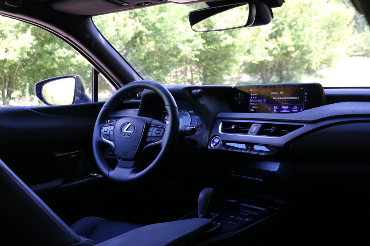 Essai du Lexus UX 300e : l’électrique à contre-courant ?