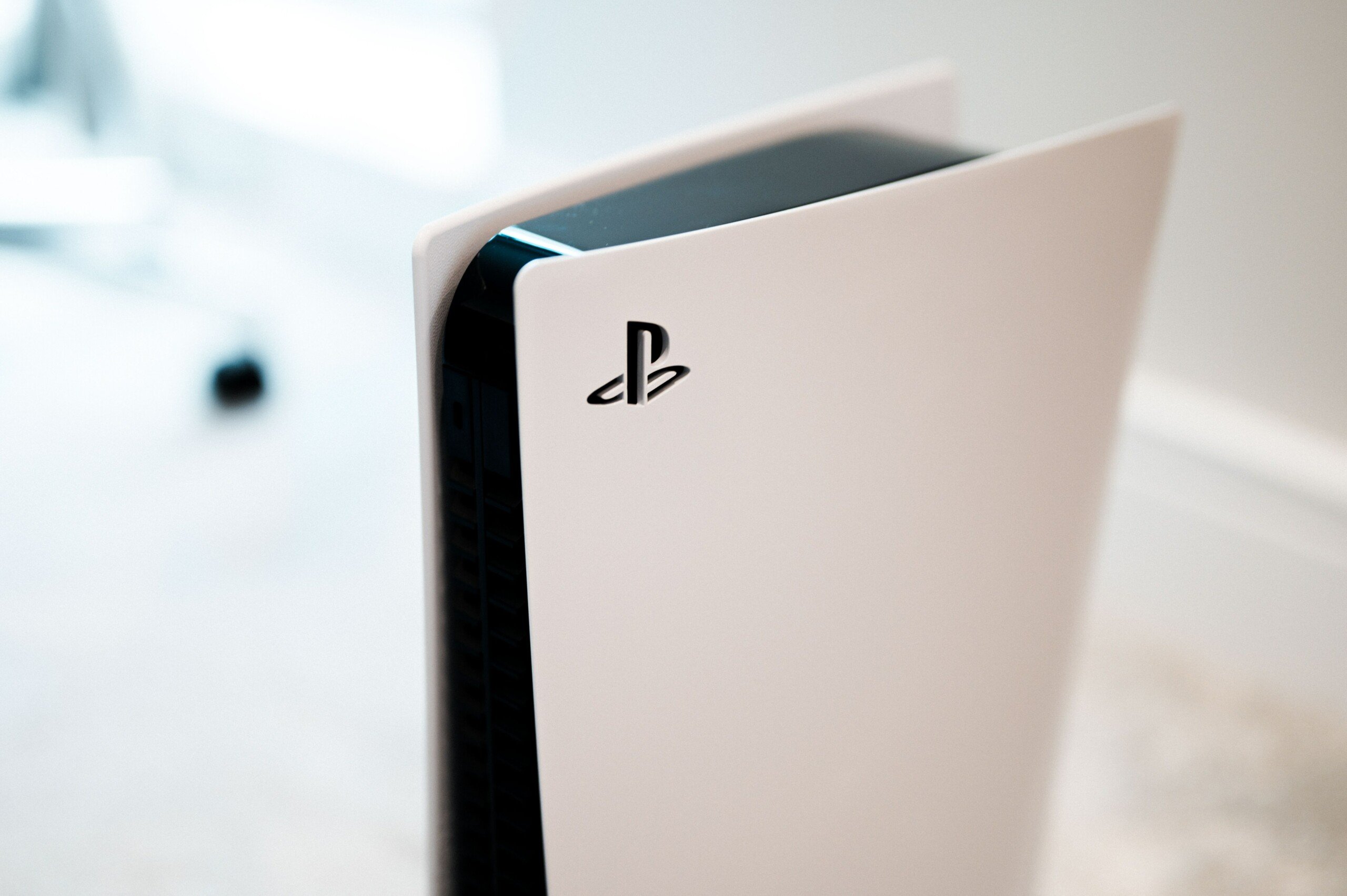 Photo of Sony lanza una nueva versión de PS5 idéntica a la original con un detalle