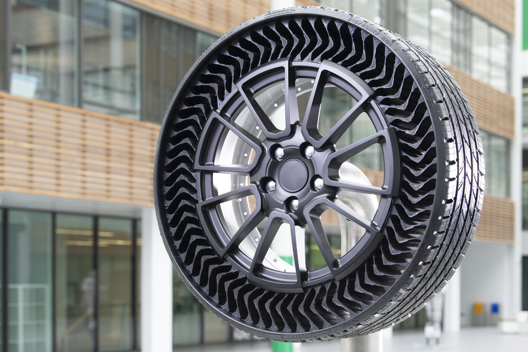 Airless tires are coming, and Facebook wants to overtake Apple, Google, and the OnePlus Nord 3