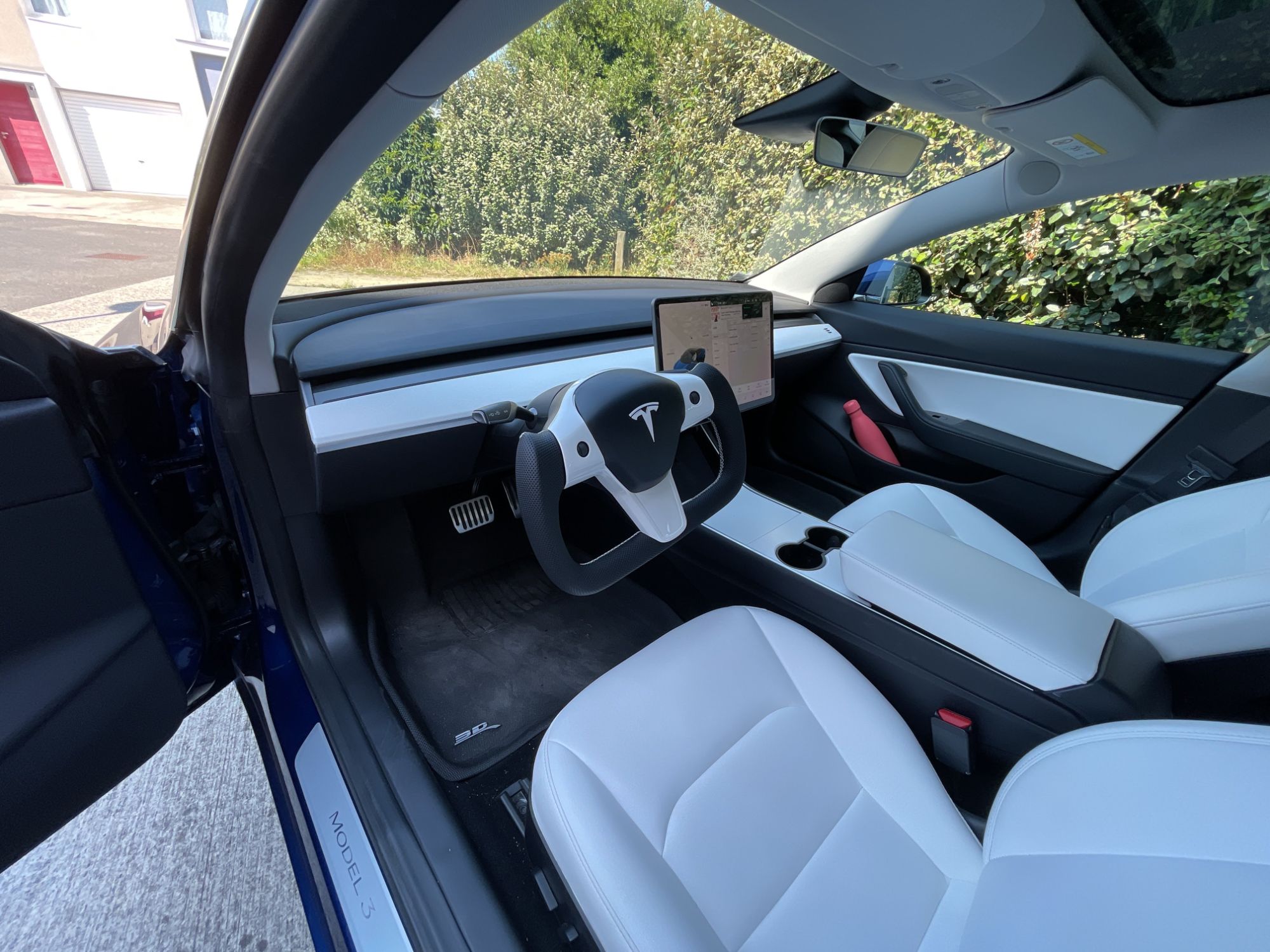 Tesla teste l'assurance auto variable selon la qualité de conduite