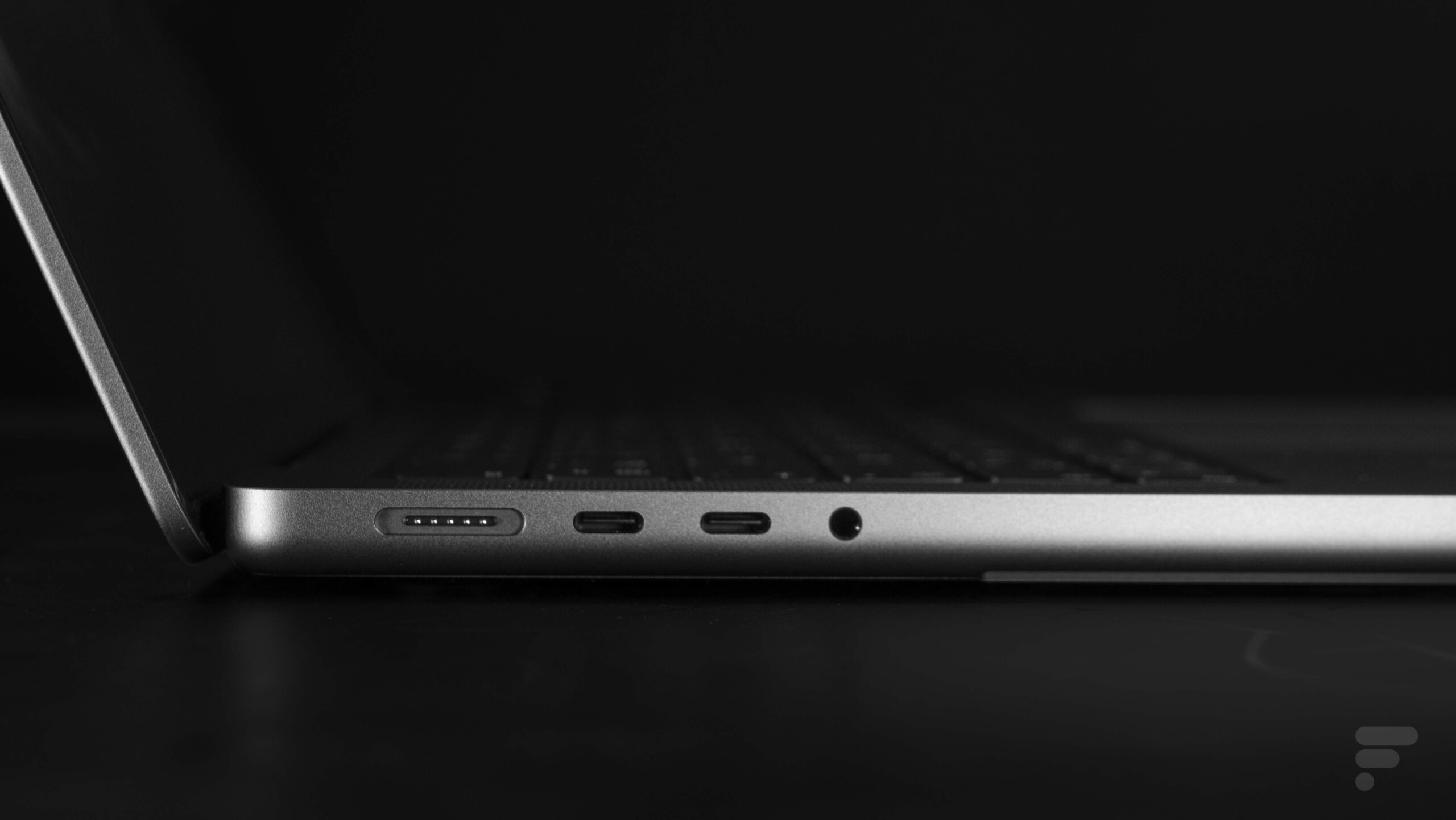 Test de l'Apple MacBook Pro 14 (2021) : un héros sans peur et (presque)  sans reproche