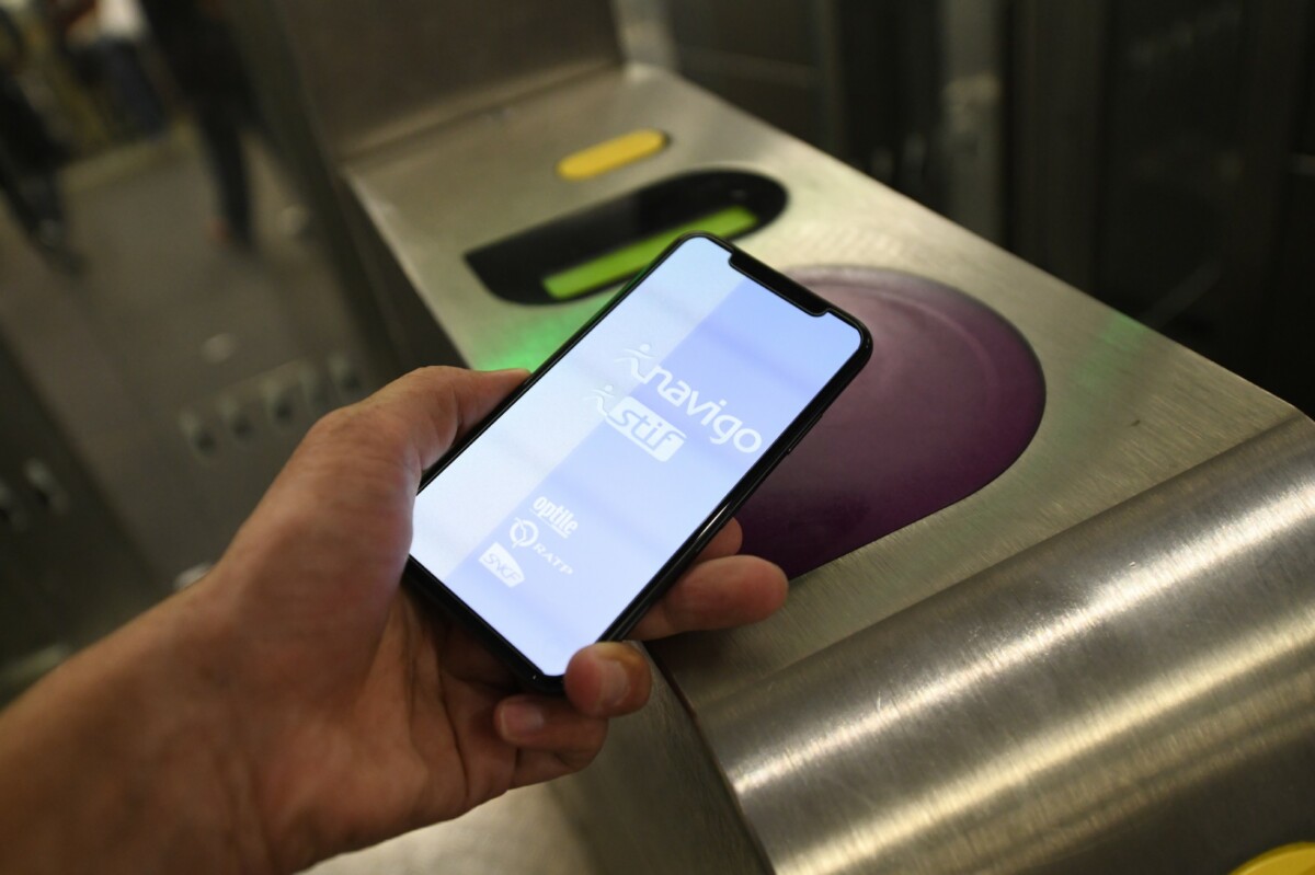 Using an iPhone as a metro ticket in Paris will soon be possible a priori