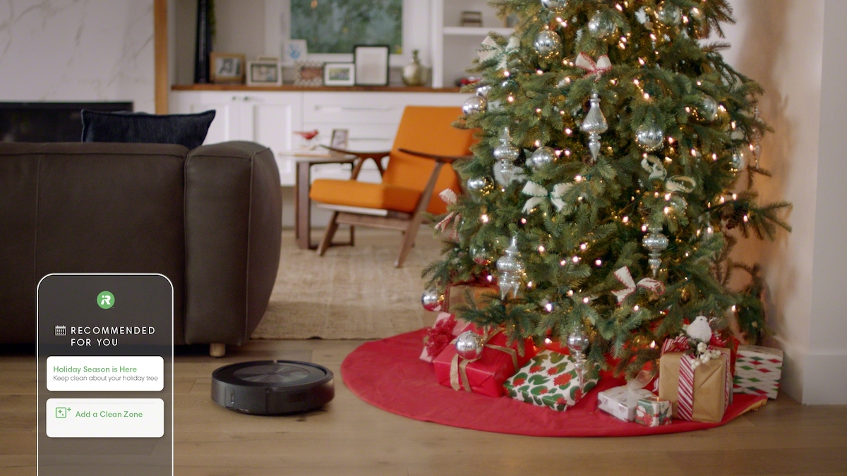 L’aspirateur robot Roomba j7 d’iRobot sait reconnaître un sapin de Noël