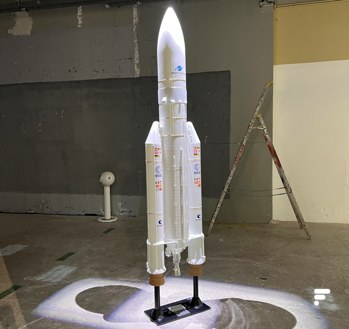 Une reproduction de la fusée Ariane 5