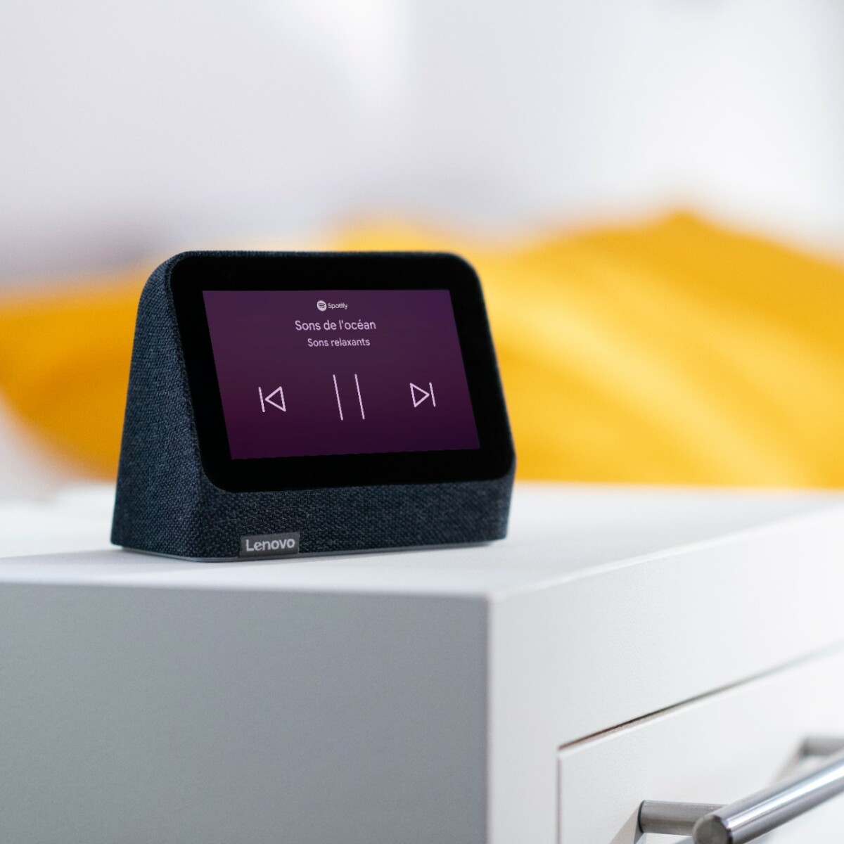 Lenovo Smart Clock 2 : laissez-vous tenter par le radio-réveil du futur