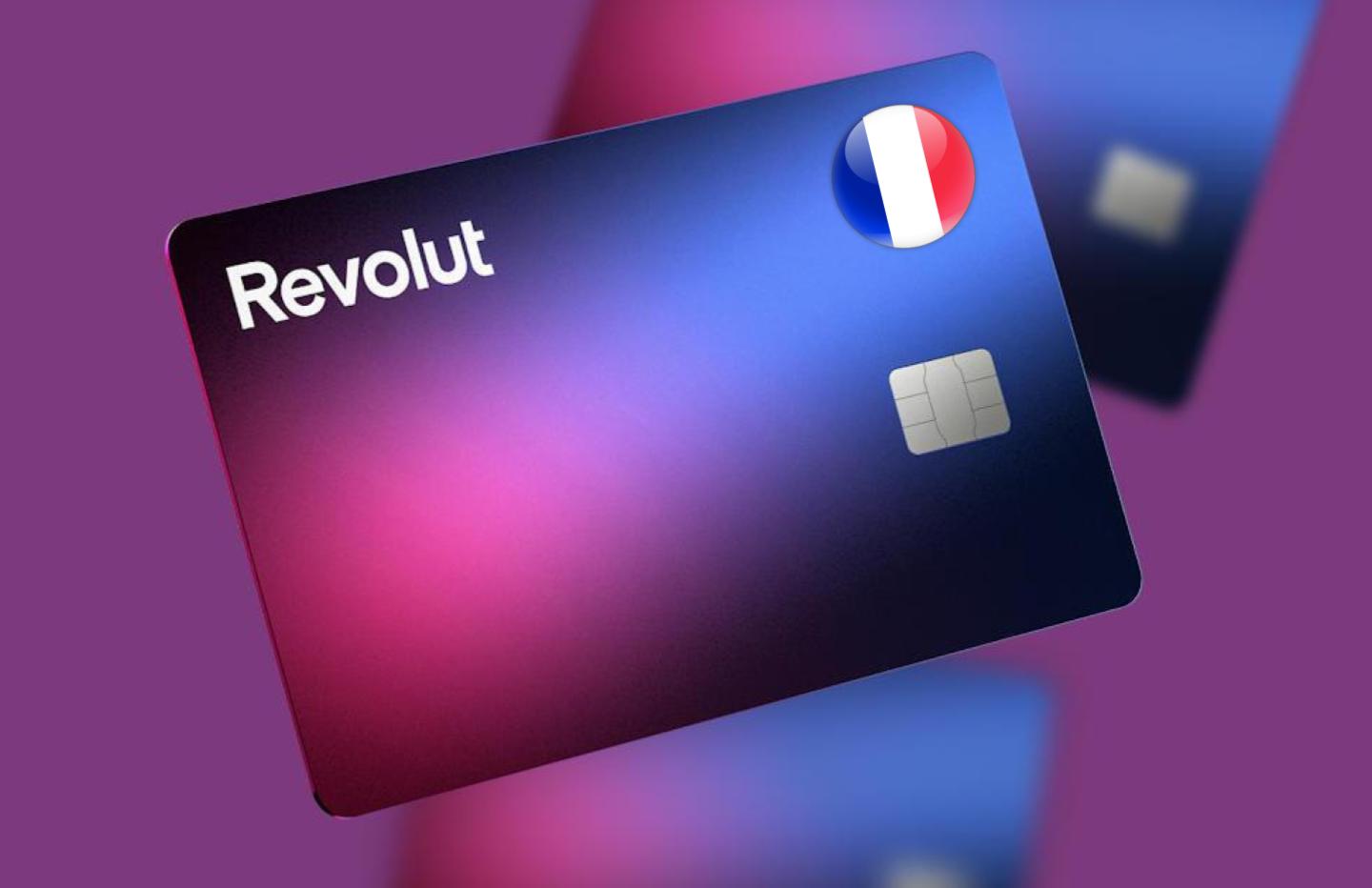 Une carte de crédit Revolut Bank avec son logo.
