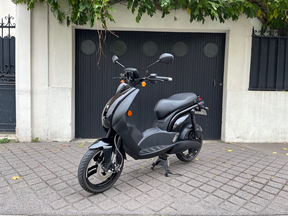 Test of the Peugeot e-Ludix electric scooter: agile and efficient, but very little endurance