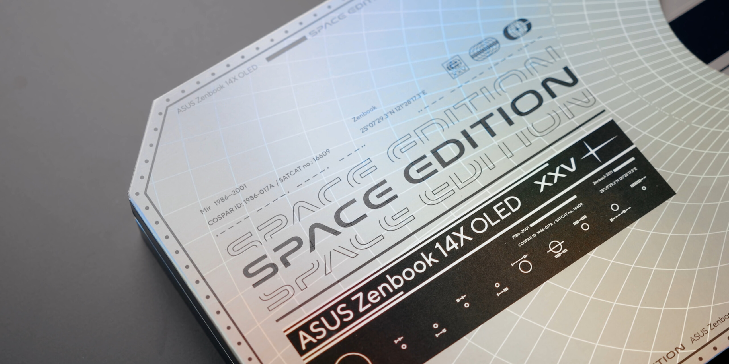 Aquí hay una buena idea sobre el Asus Zenbook 14X OLED Space Edition para caminar