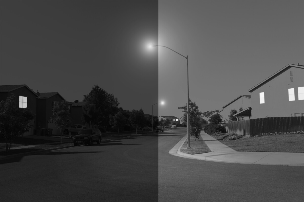 La vision nocturne de la nouvelle Sonnette vidéo intelligente Wemo à droite