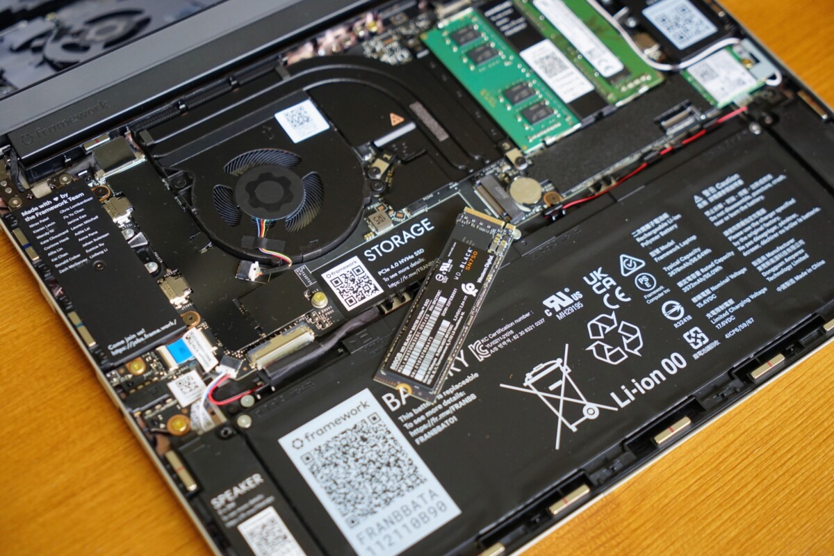 The SSD is simple to install, the screw is already present