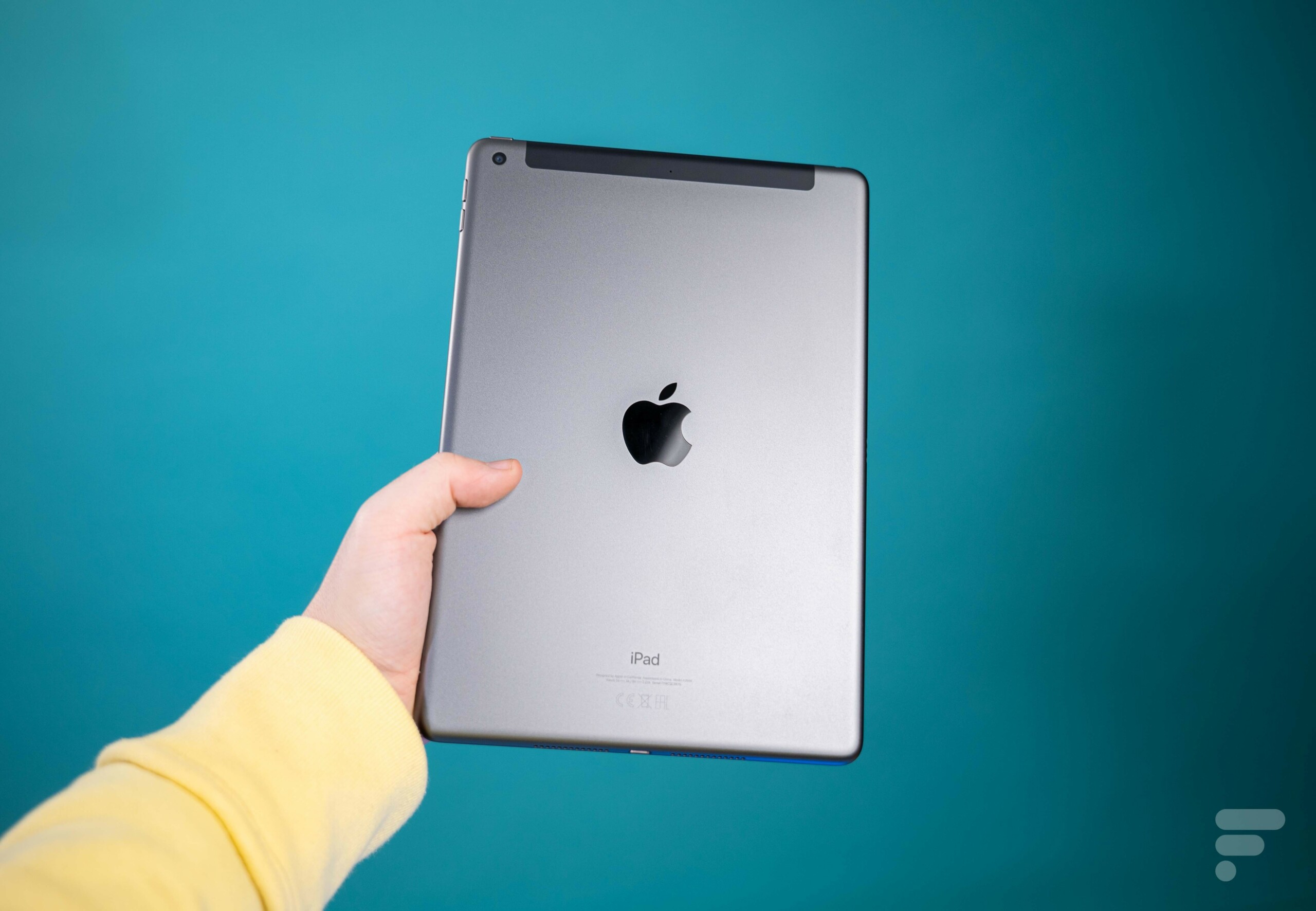 Apple iPad 2021 (9eme génération) 64 Go - WiFi - Gris sidéral