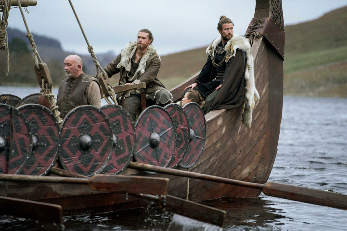 Vikings: Valhalla.  (L to R) Sam Corlett as Leif, Lujza Richter as Liv, Leo Suter as Harald in episode 106 of Vikings: Valhalla.  cr.  Bernard Walsh/Netflix © 2021