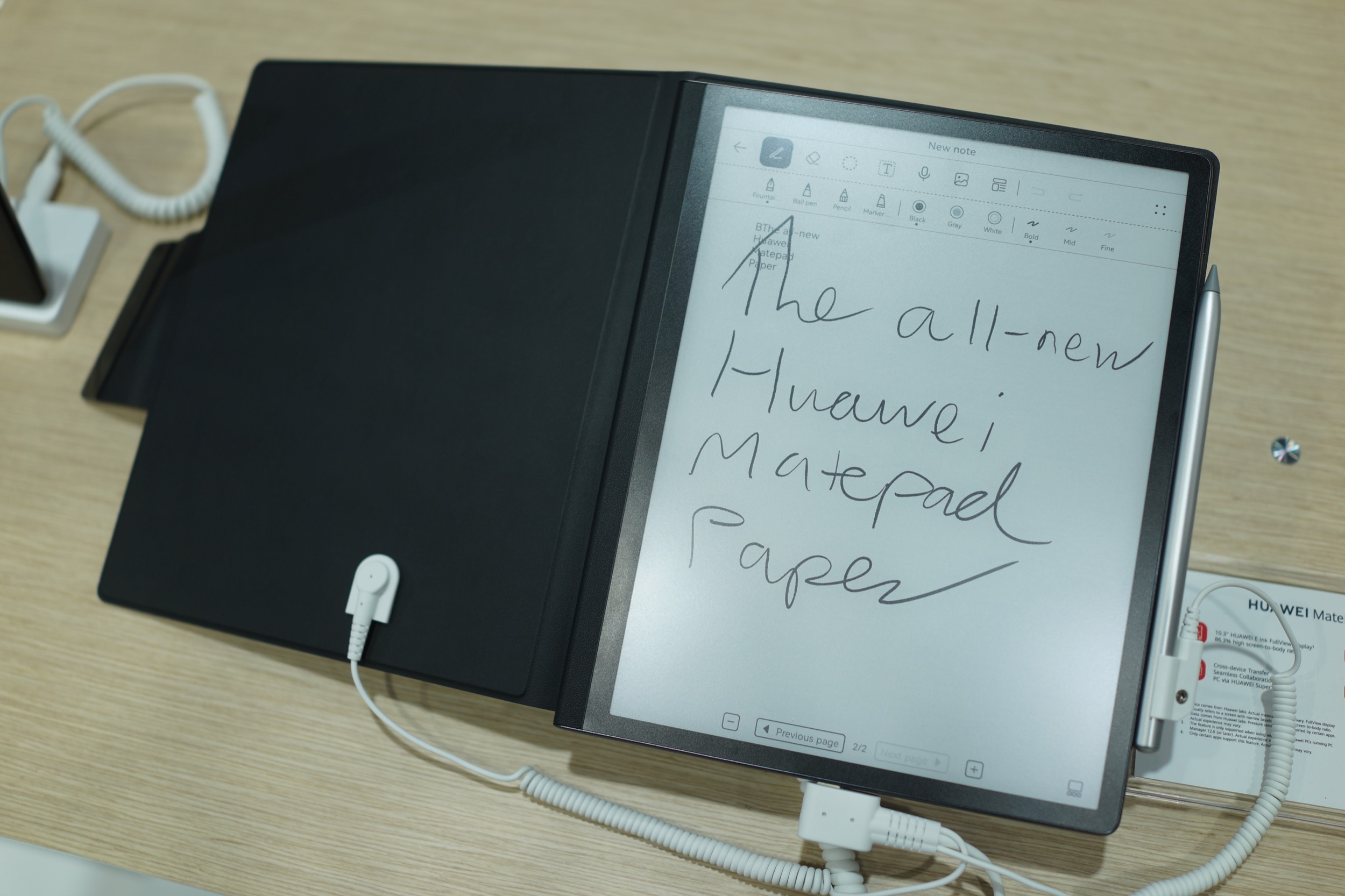 Huawei MatePad Paper : l'inattendu croisement entre une tablette et une  liseuse