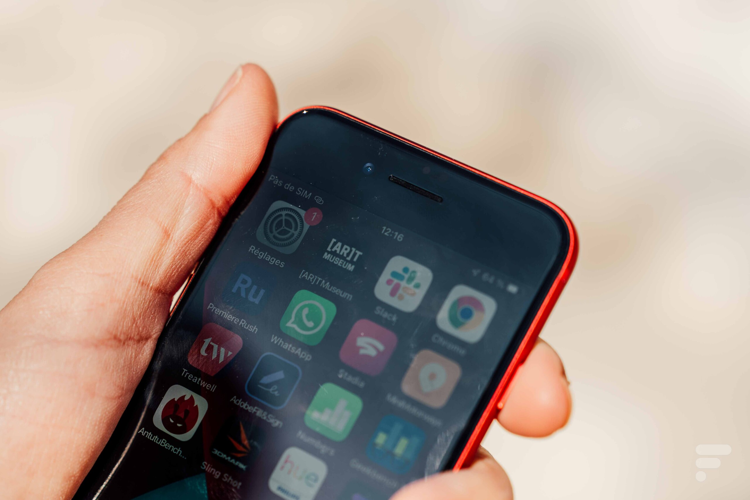 Apple iPhone SE 2020 : meilleur prix, fiche technique et actualité –  Smartphones – Frandroid