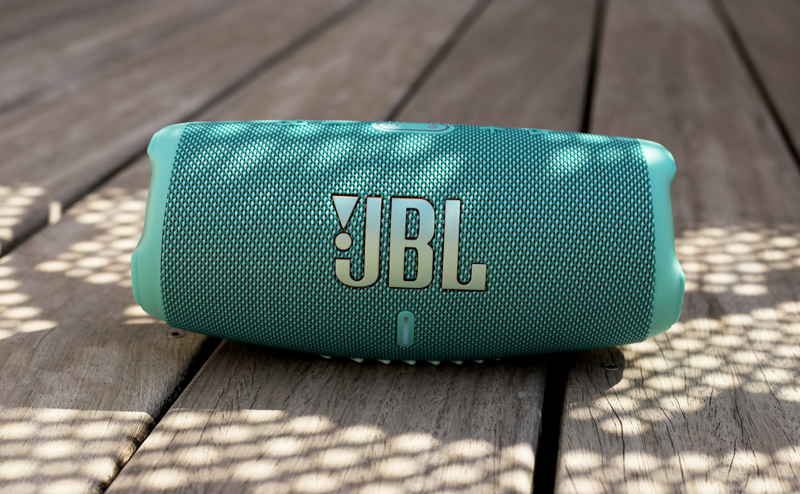Soldes JBL Charge 5 Wi-Fi 2024 au meilleur prix sur
