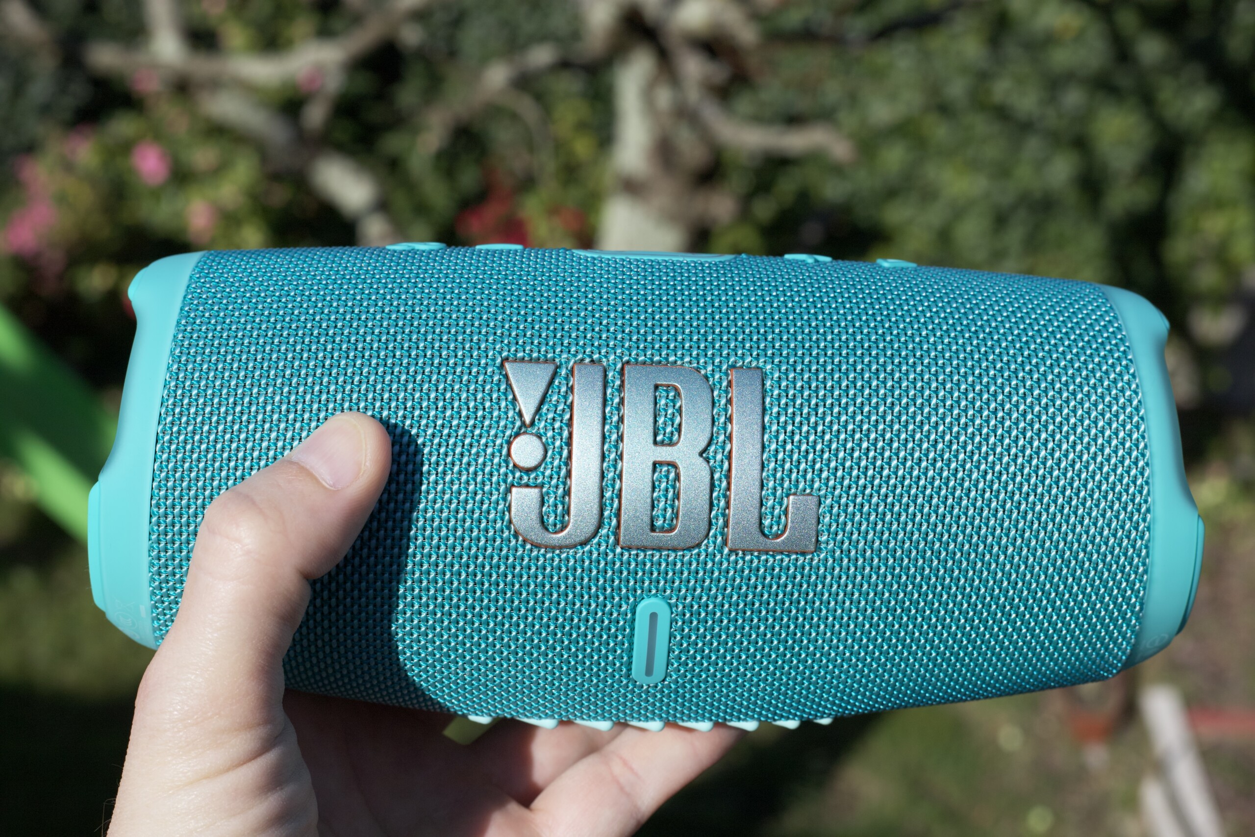 JBL Charge 5 Vert - Enceintes Bluetooth portables sur Son-Vidéo.com