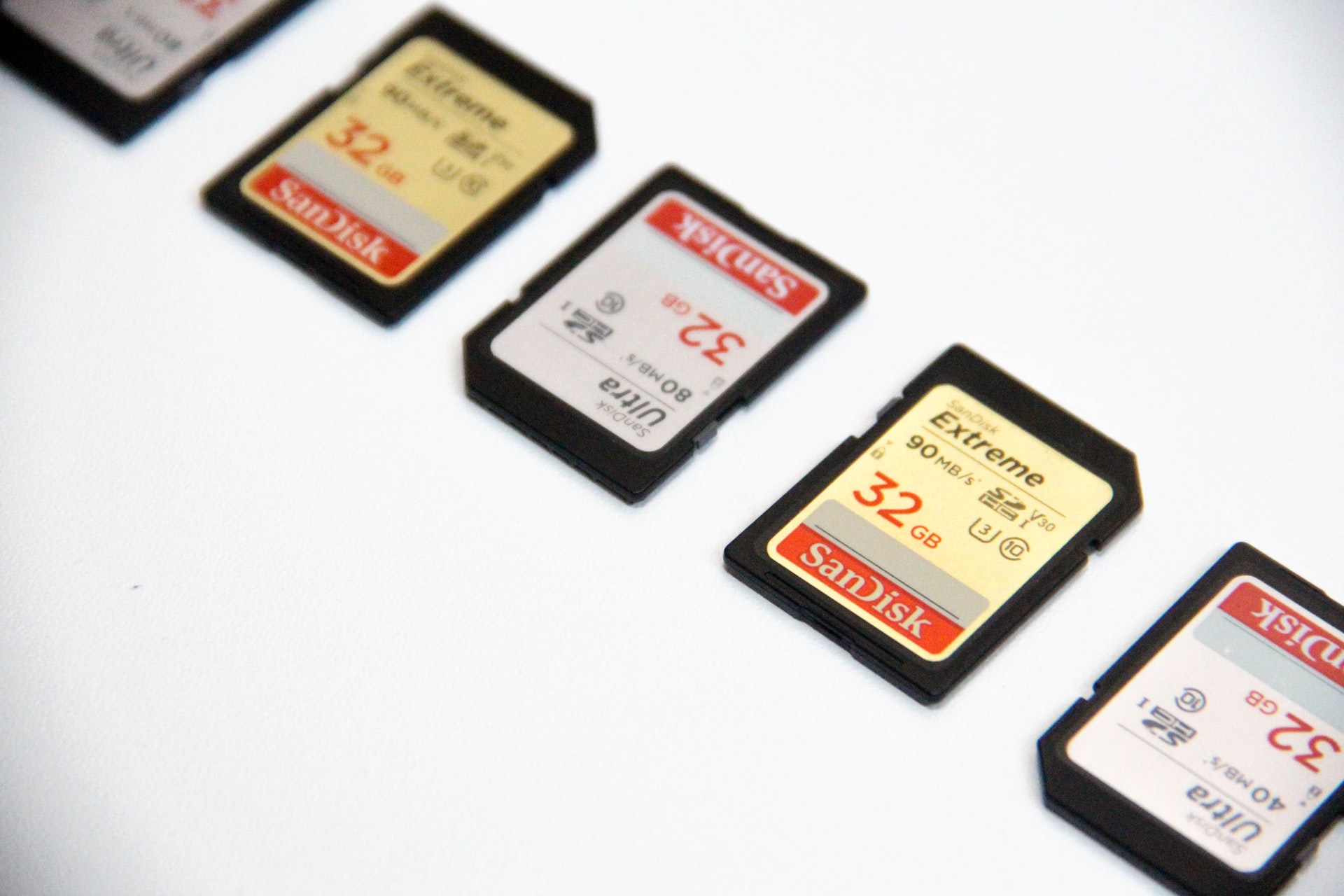 Dandu. on X: Y a des tas de cartes microSD de 982 Go sur  à pas cher     Je  comprends d'où vient cette « capacité » mais les commentaires