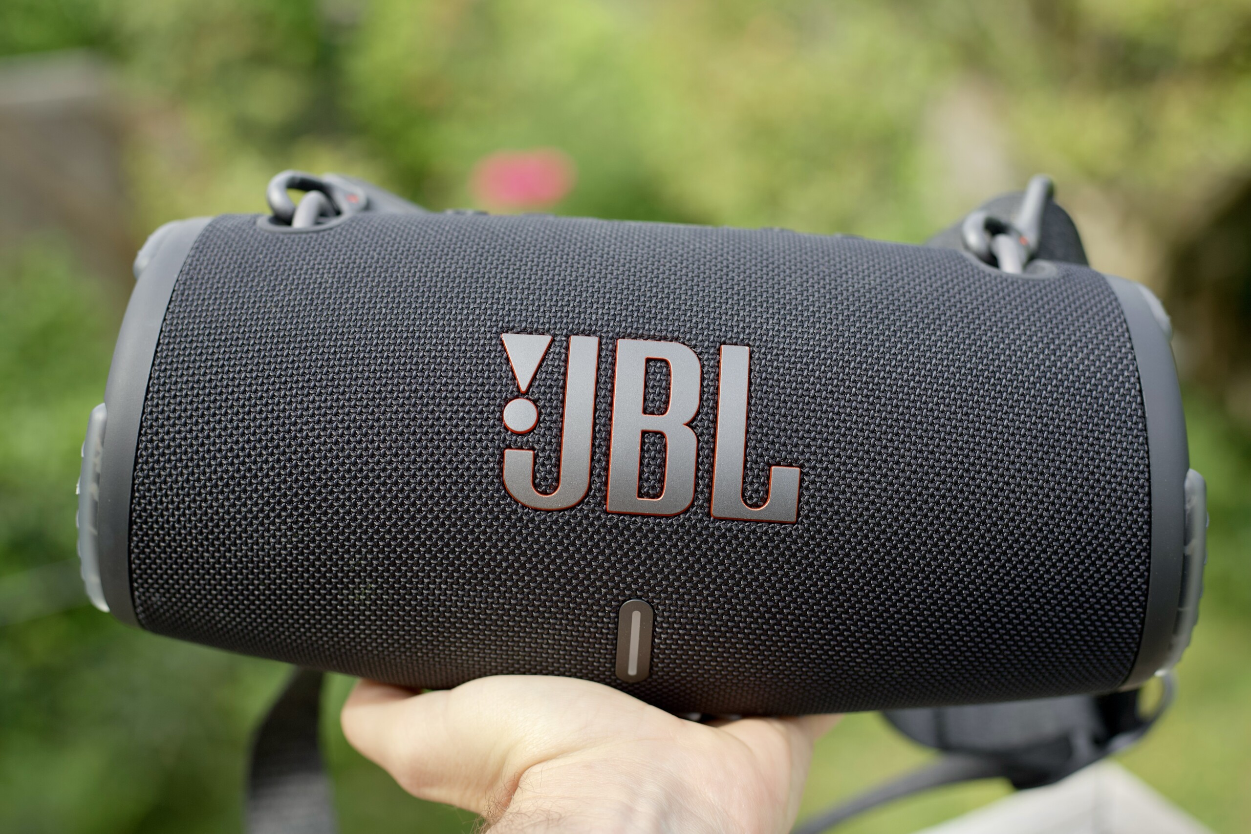 Test Enceinte transportable JBL Xtreme 3 : puissance et solidité à toute  épreuve - Les Numériques