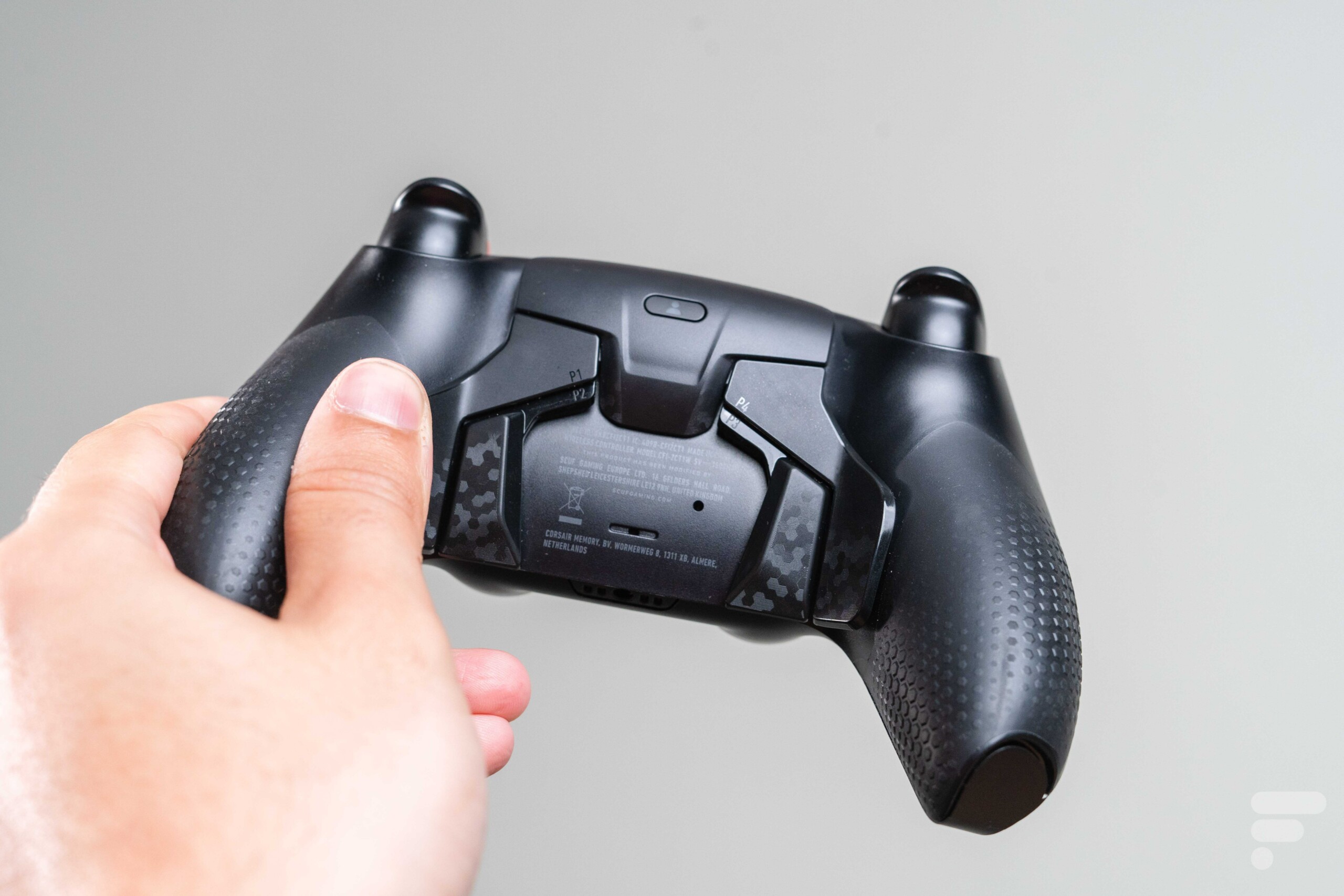 Manette PS4 à palettes personnalisée pour la compétition sur FPS