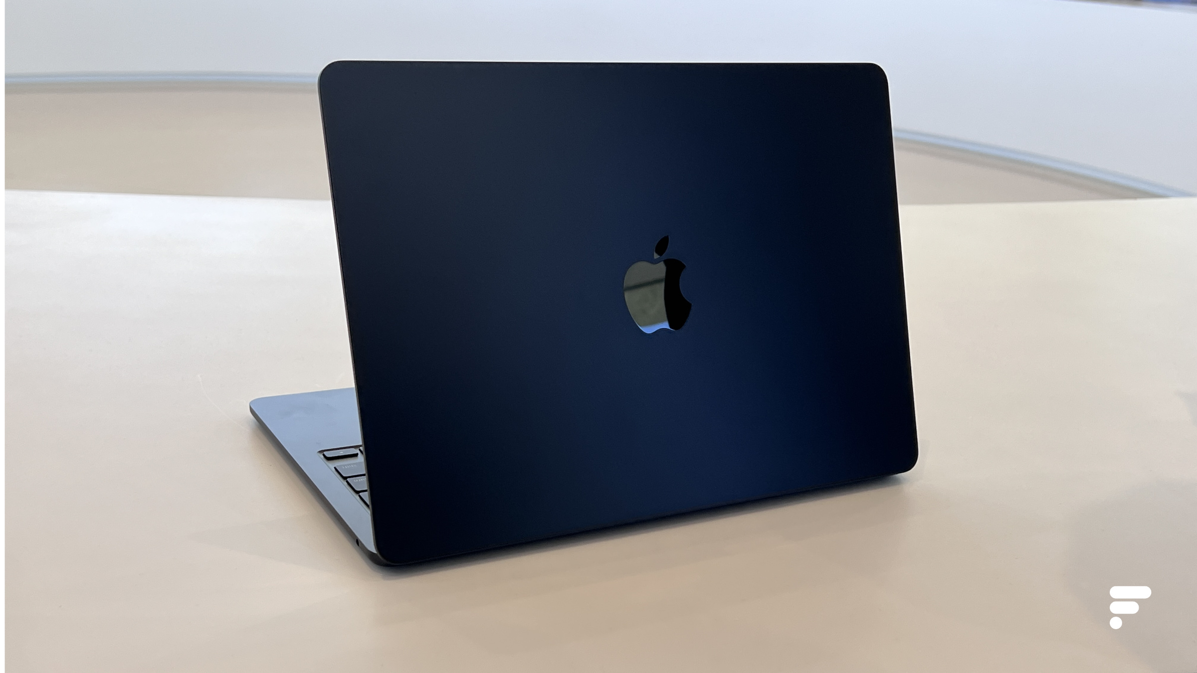 MacBook Air 2022 (M2) : prix, date de sortie, fiche technique, tout savoir  sur le PC portable d'Apple