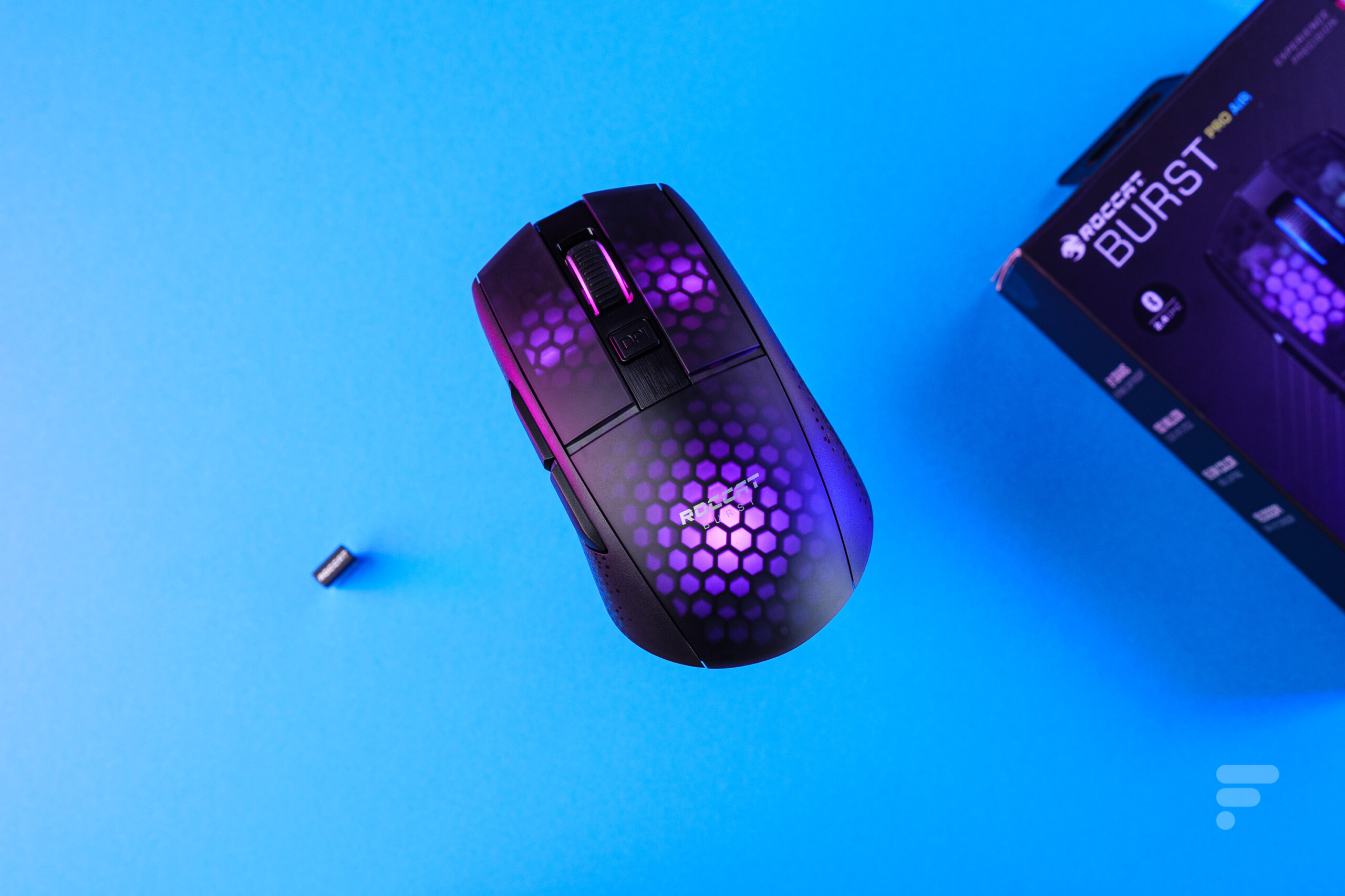Roccat dévoile la Burst Pro Air, souris gaming sans-fil RGB avec  interrupteurs optiques - Les Numériques