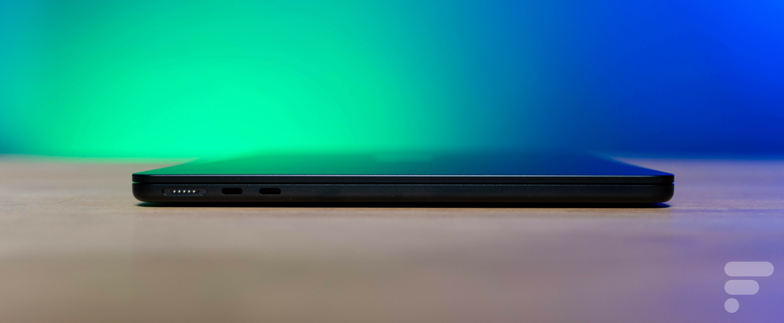 Test Apple MacBook Air M2 : plus beau, plus rapide et toujours aussi  silencieux - Les Numériques