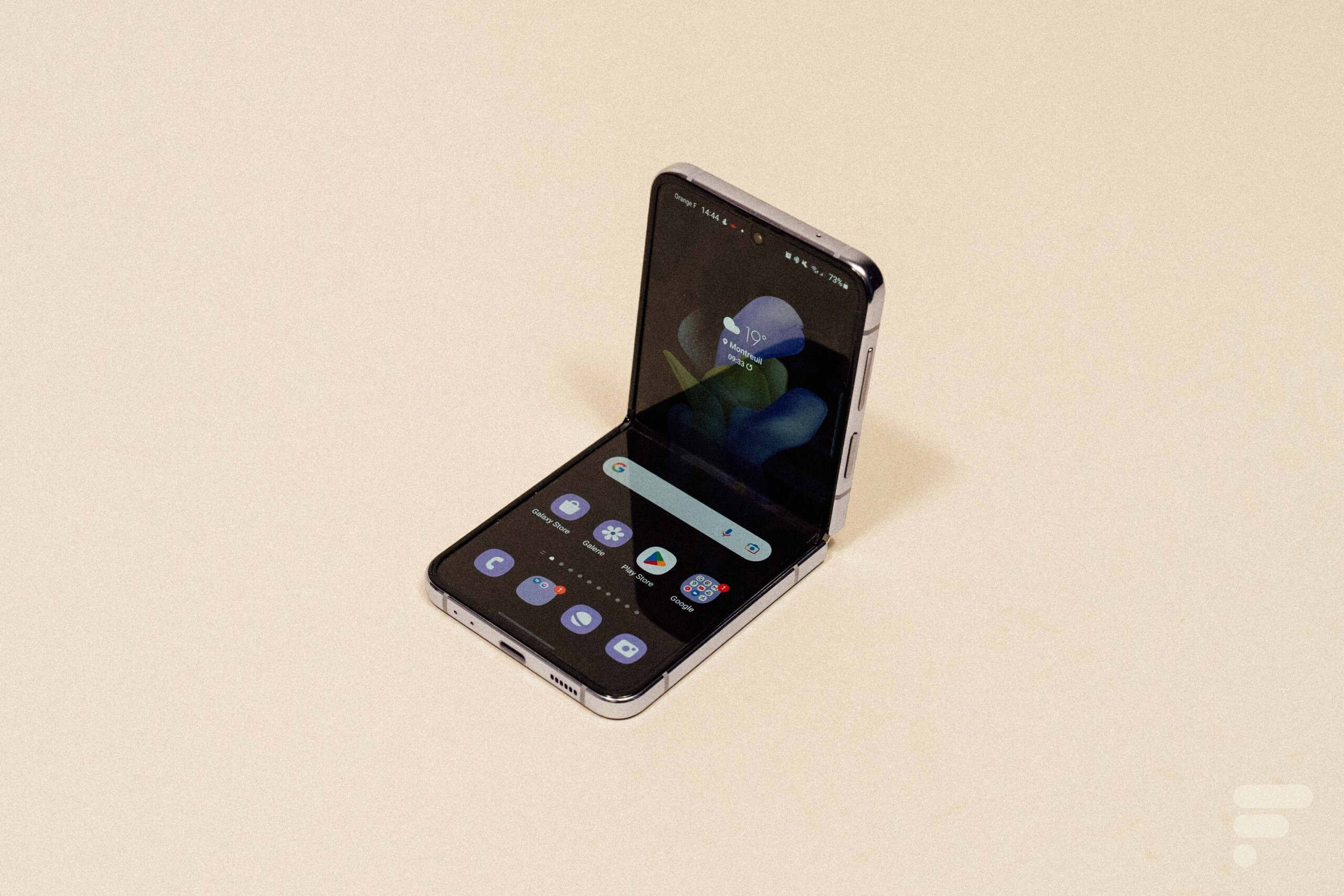 Téléphone portable débloqué Samsung Galaxy Z Flip 5G 6,7 pouces