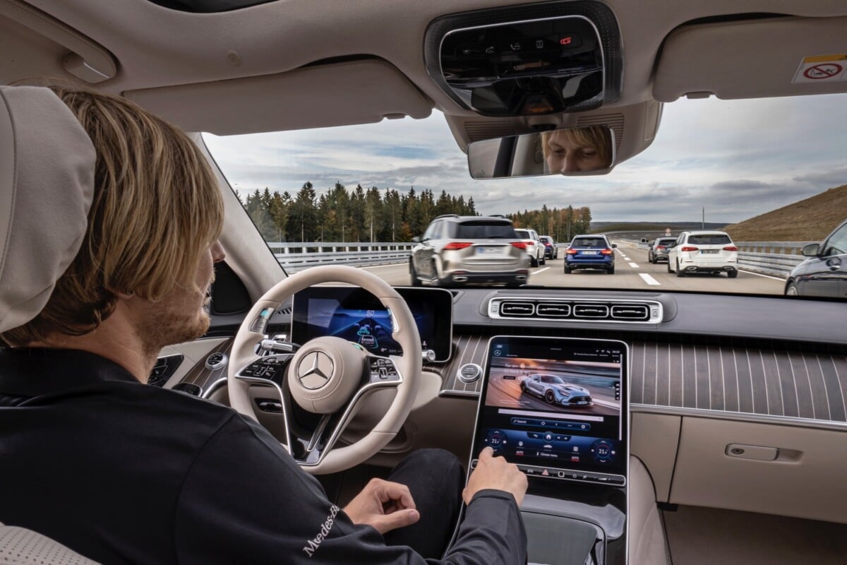 Mercedes Drive Pilot