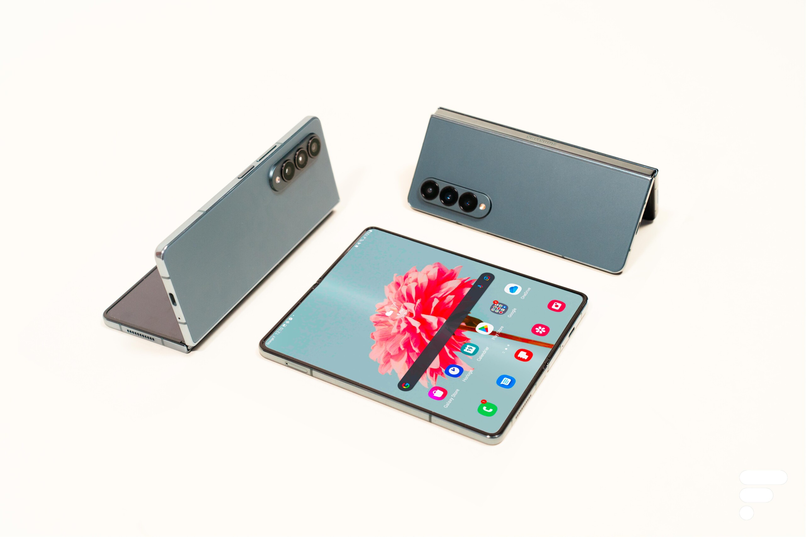 Test Sony Xperia Z3 Tablet Compact, la succession est assurée, en plus  petit - Les Numériques
