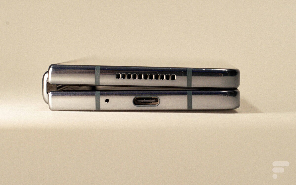 Lipatan Galaxy Z Fold 4, untuk ilustrasi
