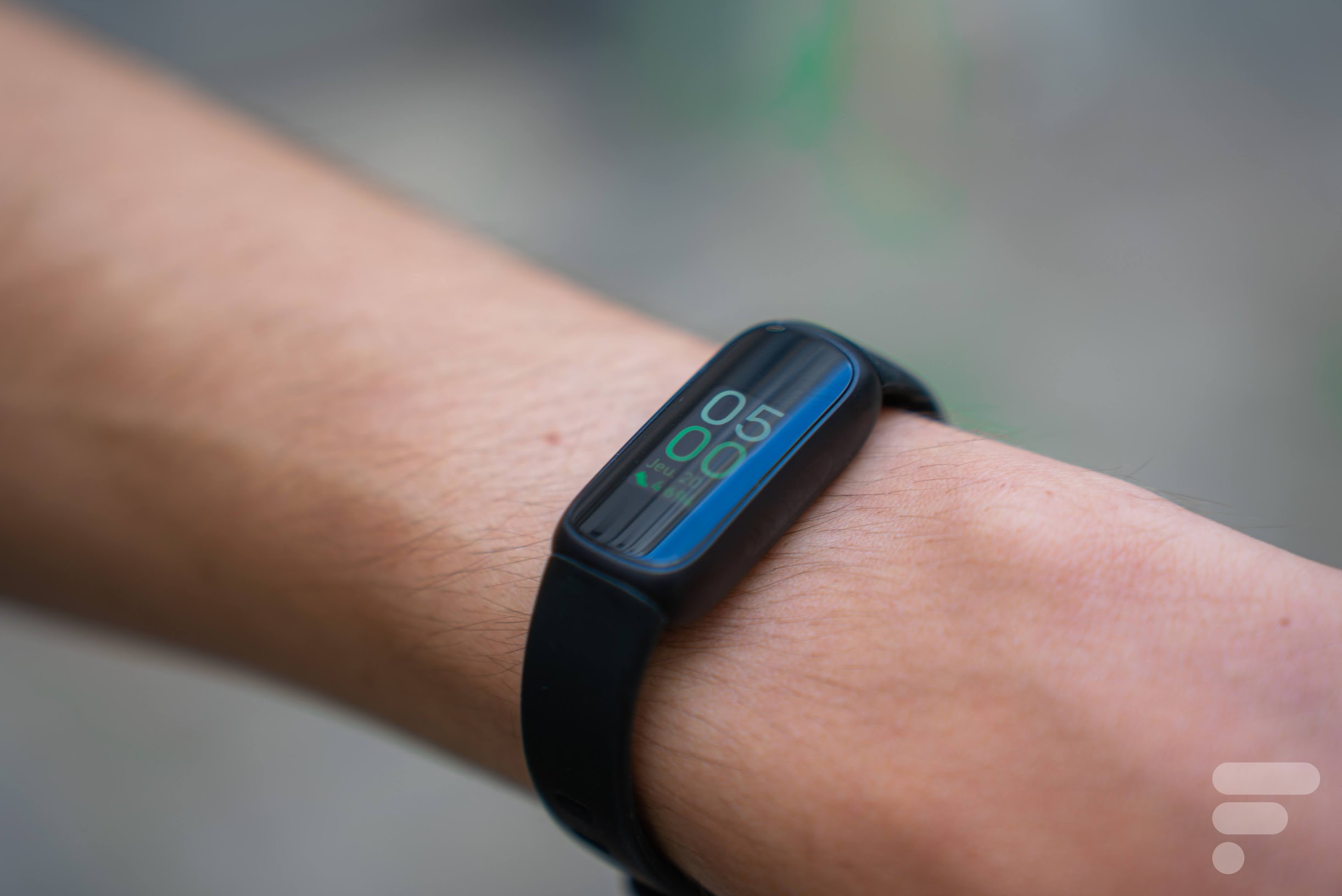 Cette montre connectée Fitbit Sense est affichée à un prix défiant toute  concurrence - Le Parisien
