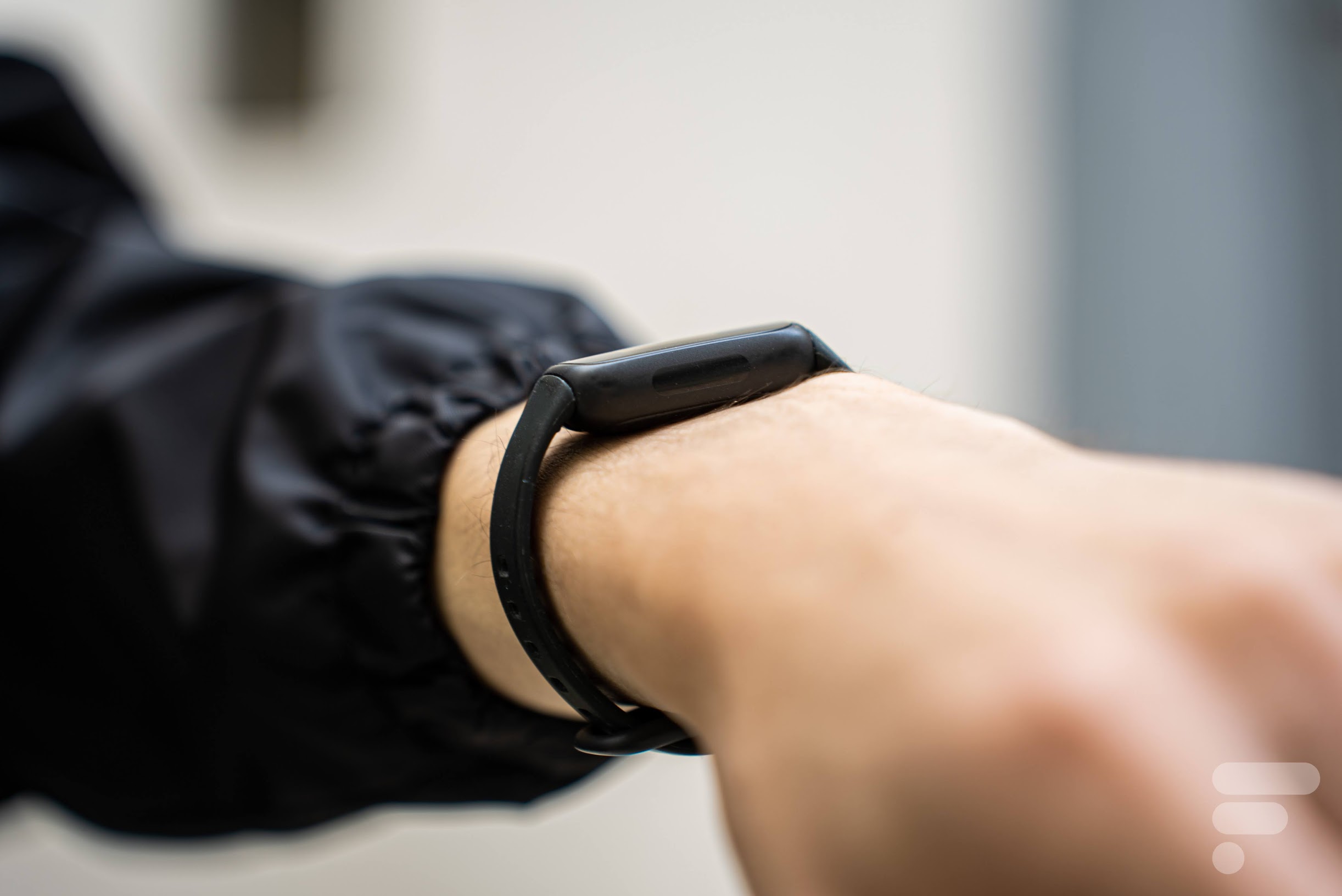 Test Fitbit Versa 4 : notre avis complet - Montres/Bracelet Connectés -  Frandroid