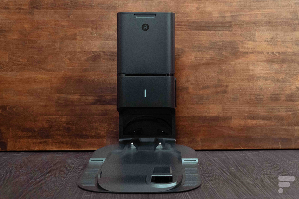 iRobot Roomba Combo® i5 - Robot Aspirateur avec Fonction Laver - Avec  Station de