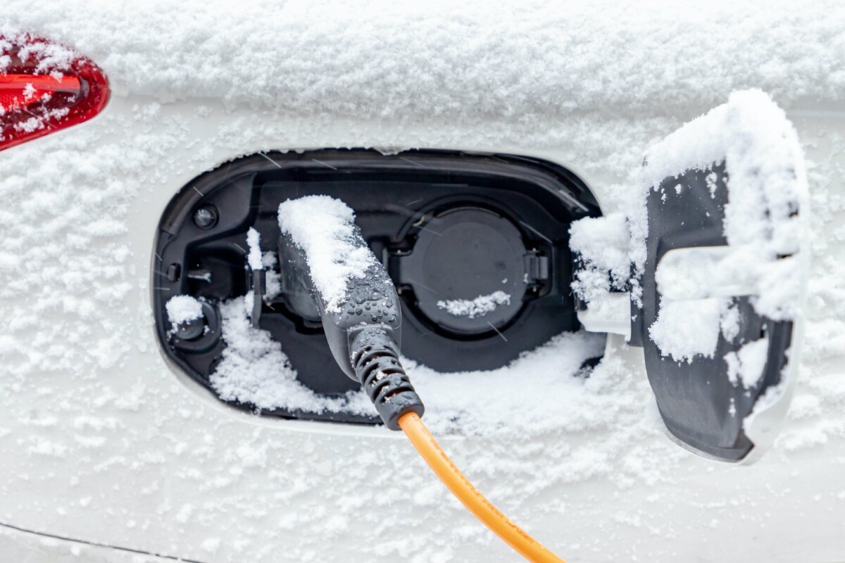Electric car winter charging