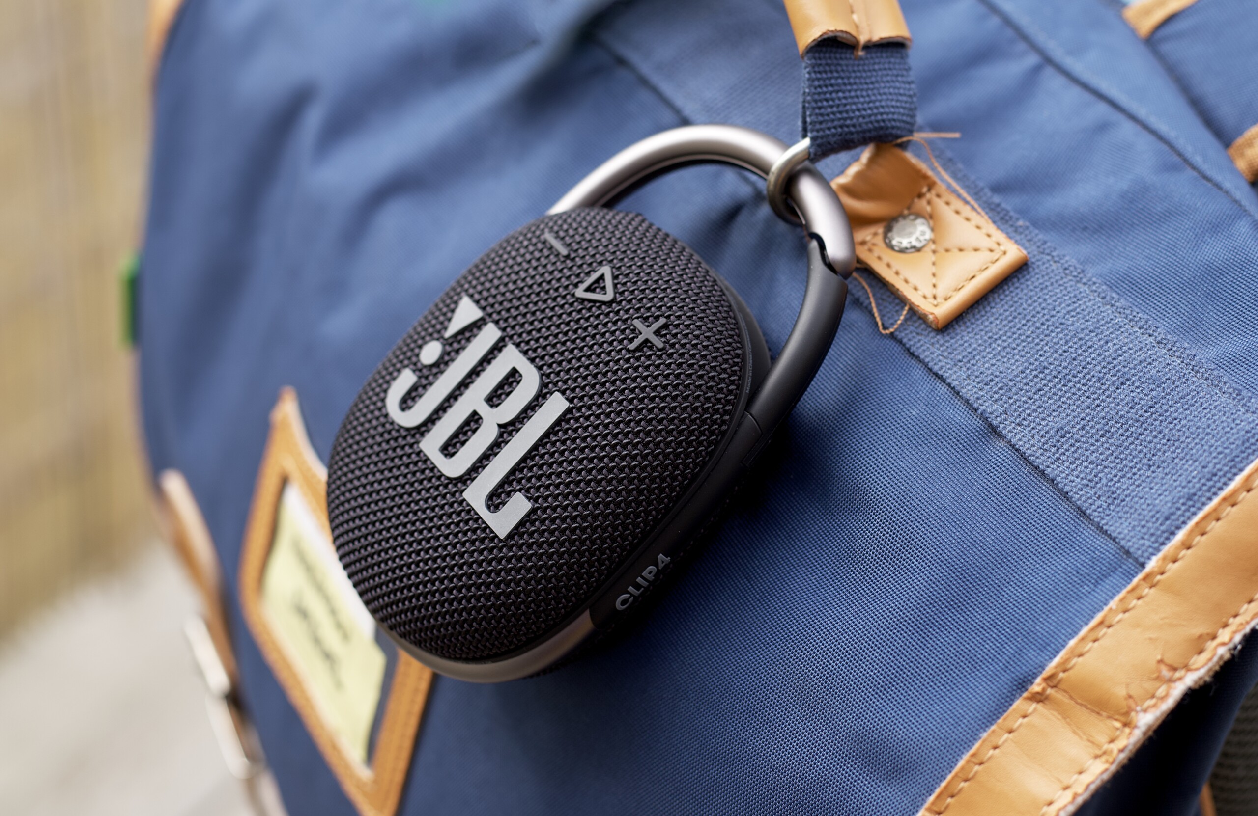 Enceinte JBL Clip 4 Eco bleue : prix, avis, caractéristiques - Orange