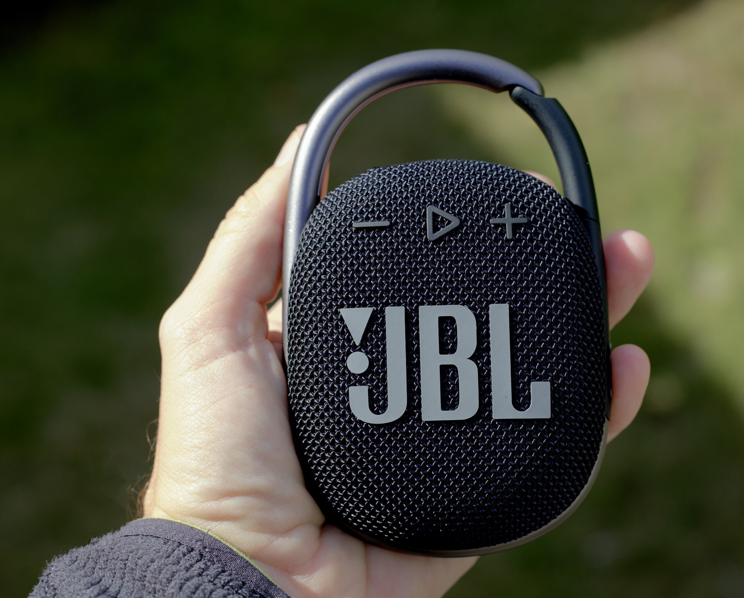 JBL Clip 4 : meilleur prix, test et actualités - Les Numériques