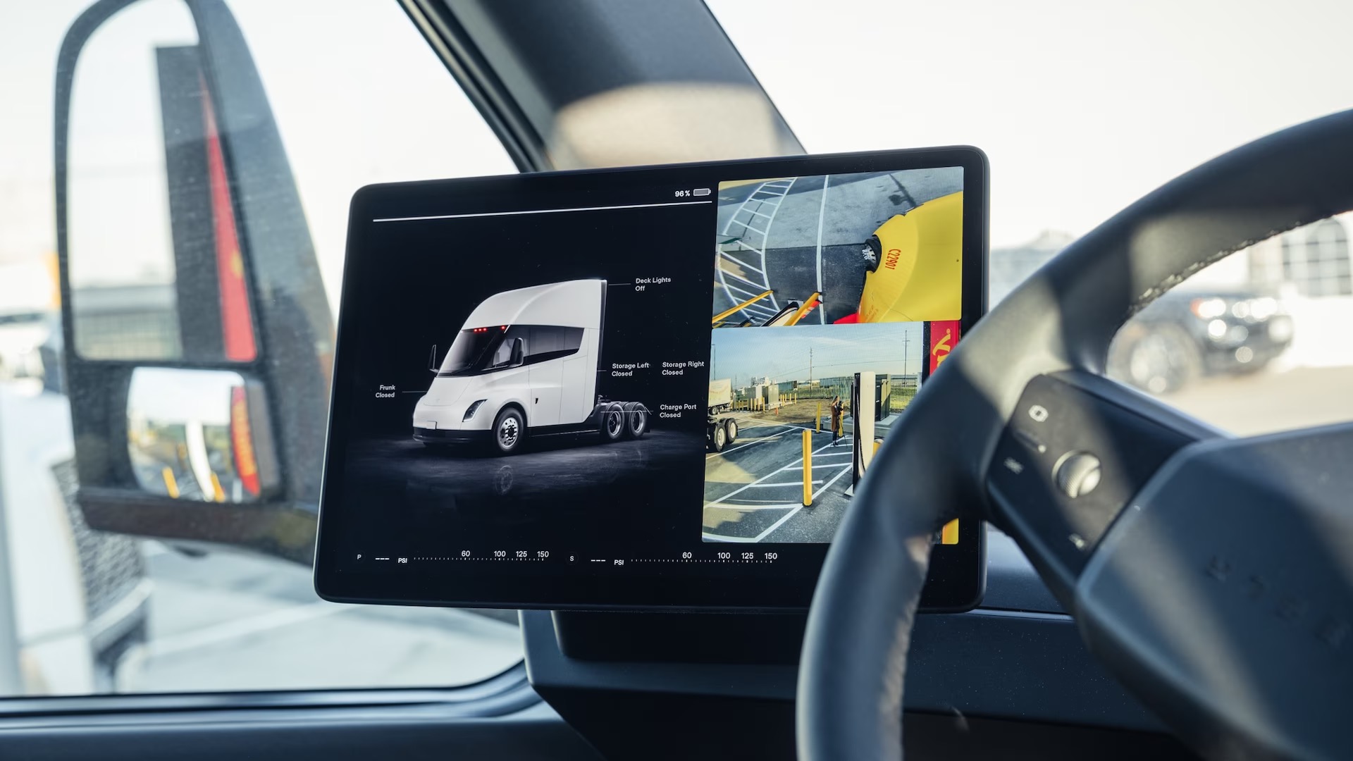 A bord du Tesla Semi : le camion électrique qui se recharge en un éclair avec une autonomie XXL
